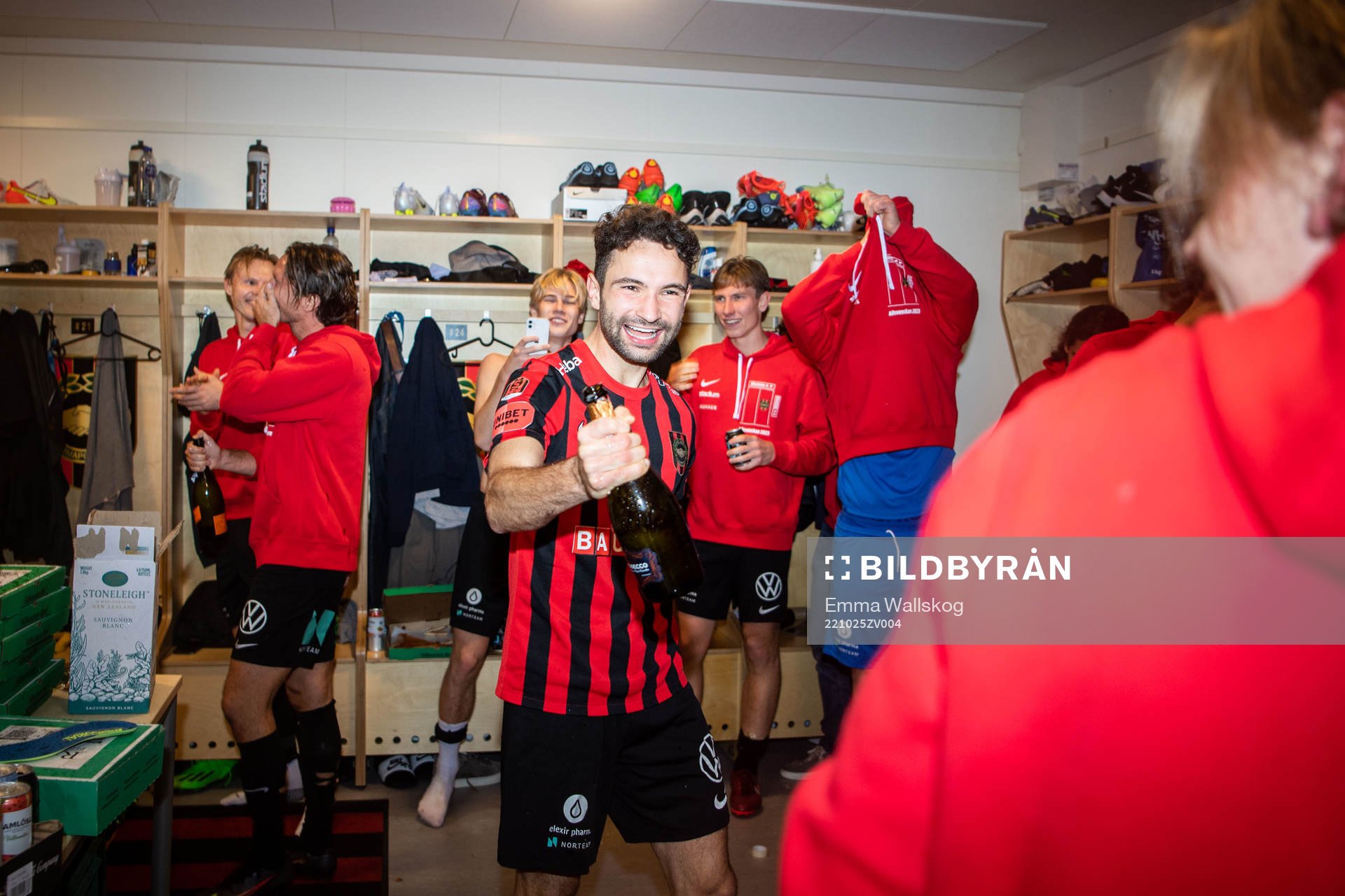 Brommapojkarnas Marijan Cosic jublar