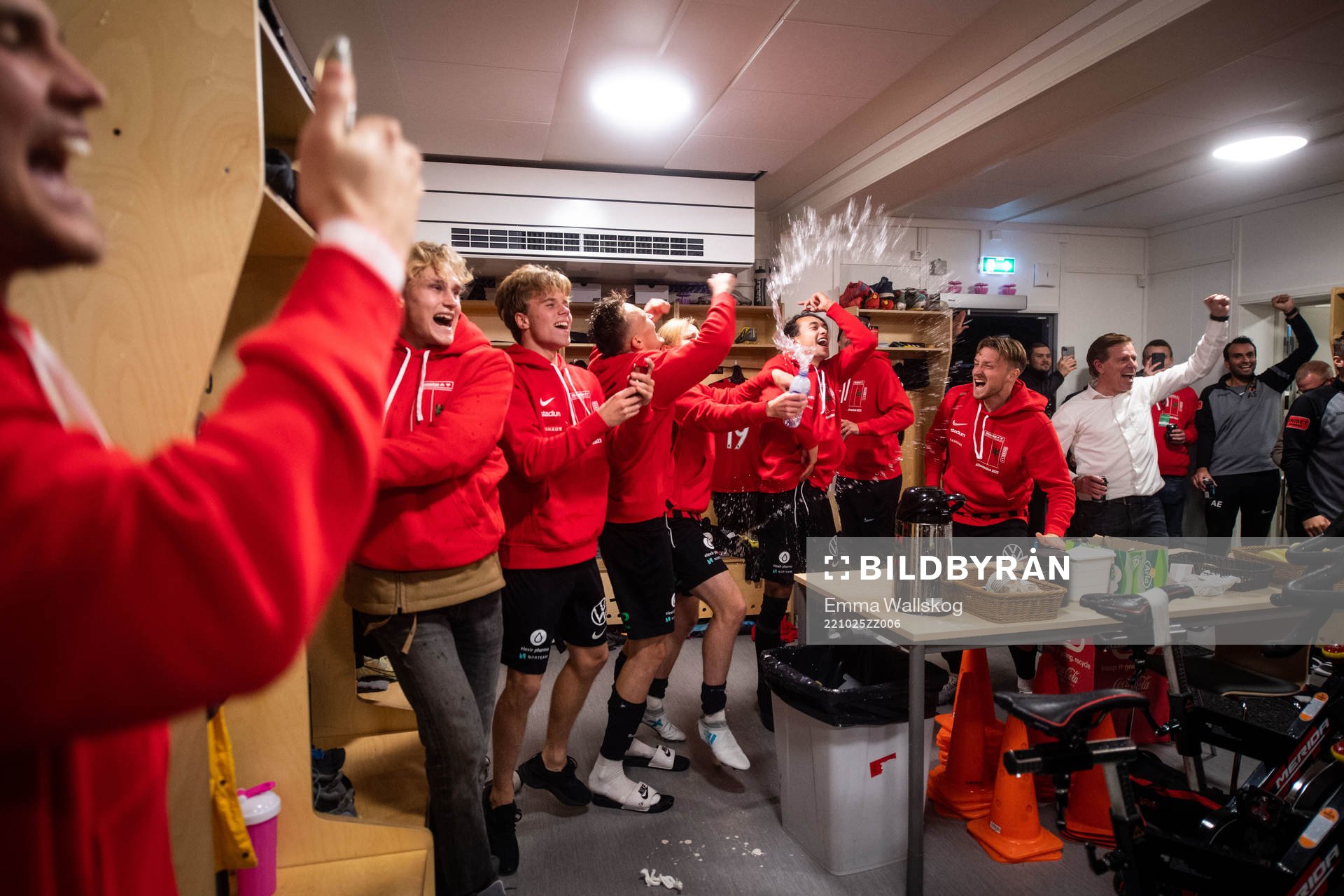 Brommapojkarnas spelare jublar