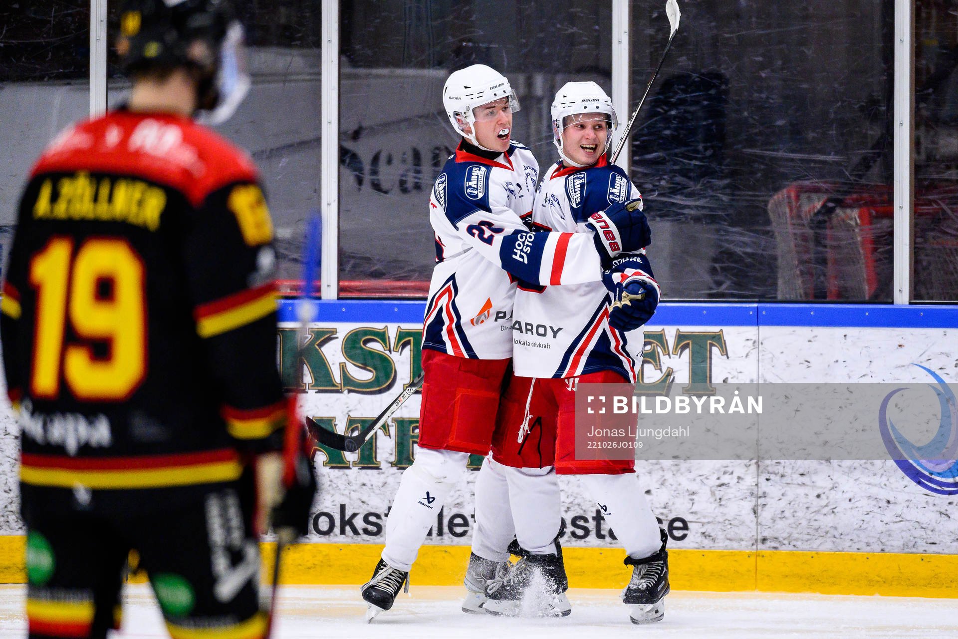 Nässjös Erik Holm och William Svensson jublar