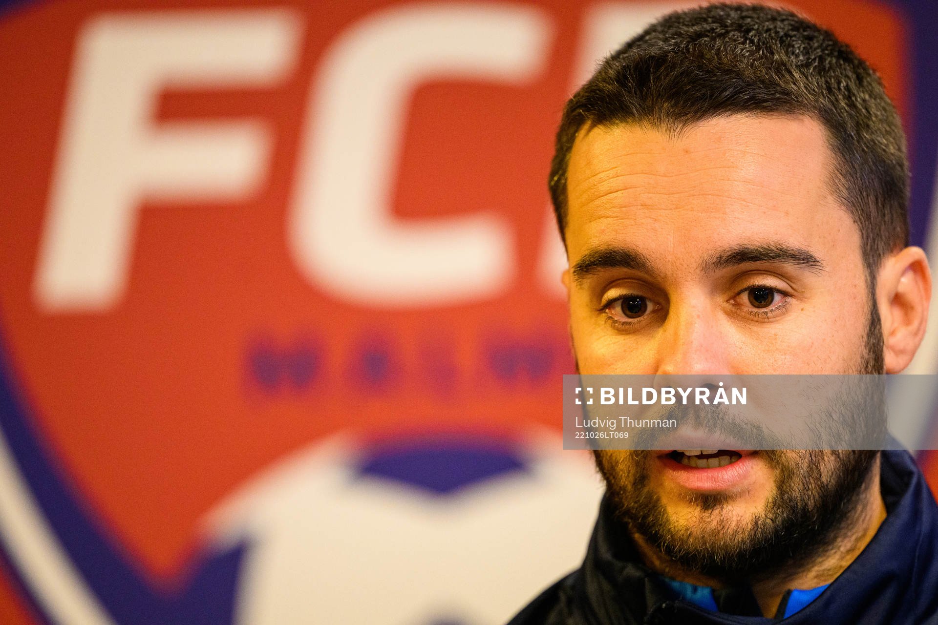 Head coach Jonatan Giraldez