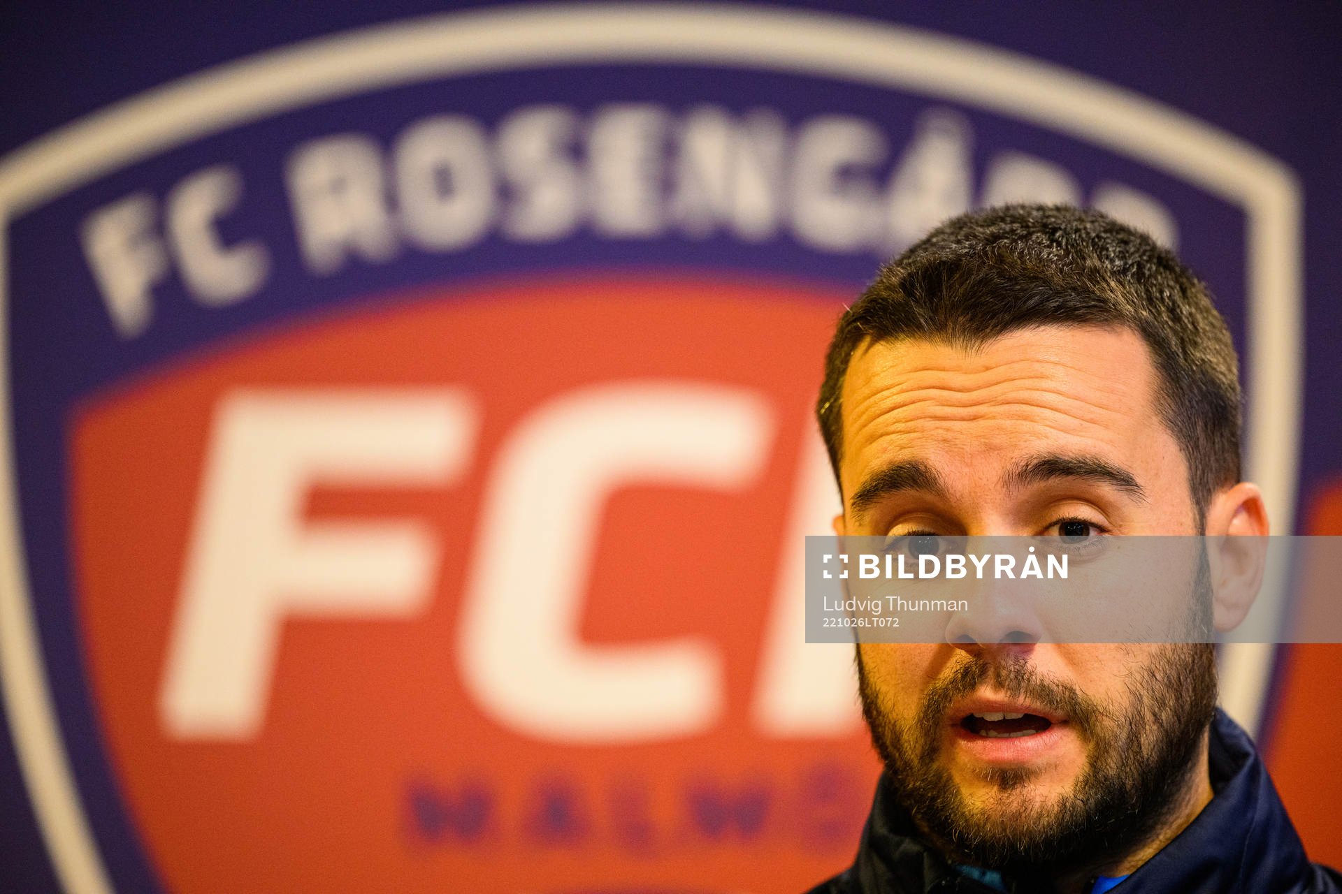 Head coach Jonatan Giraldez