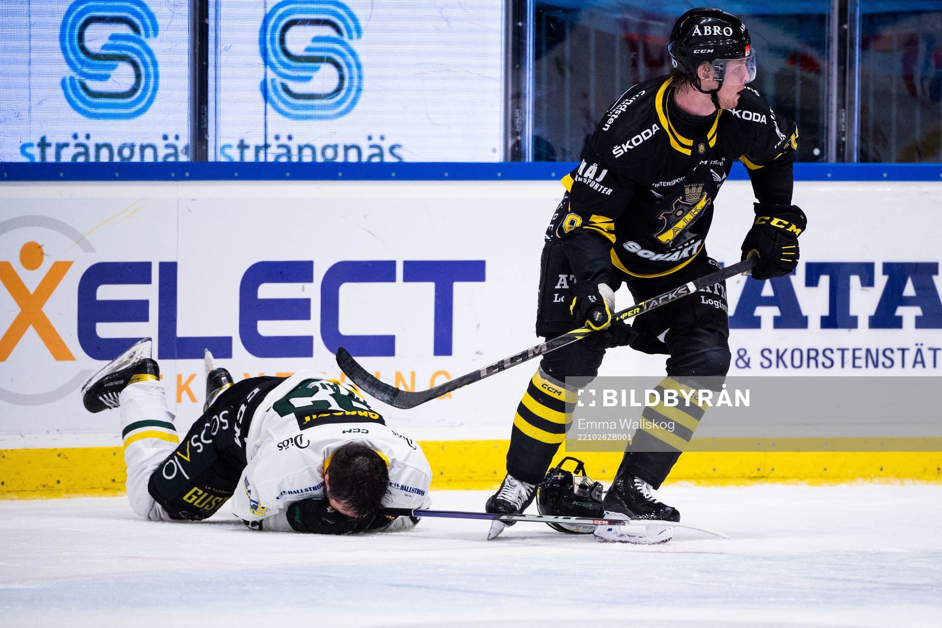 Östersunds Carl Skärström och AIKs Thimo Nickl