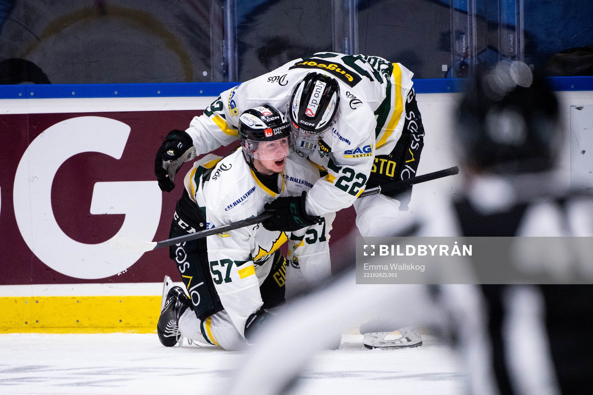 Östersunds Karl Johansson jublar med Carl Skärström