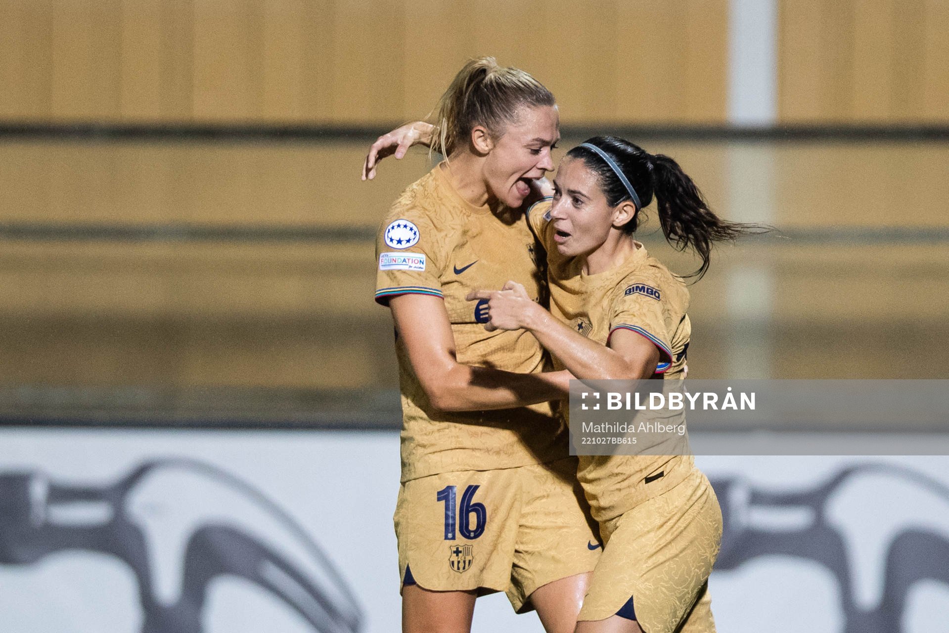 Fridolina Rolfö and Aitana Bonmati of Barcelona celebrate