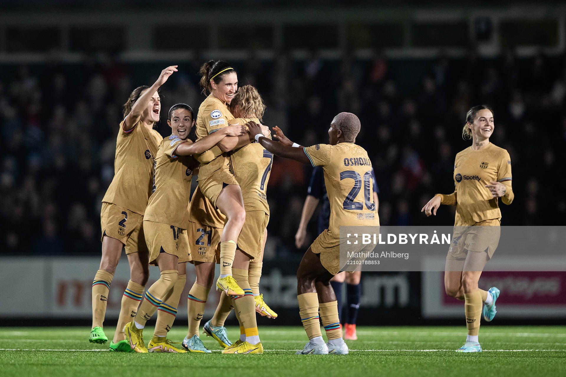 Mariona Caldentey of Barcelona celebrates