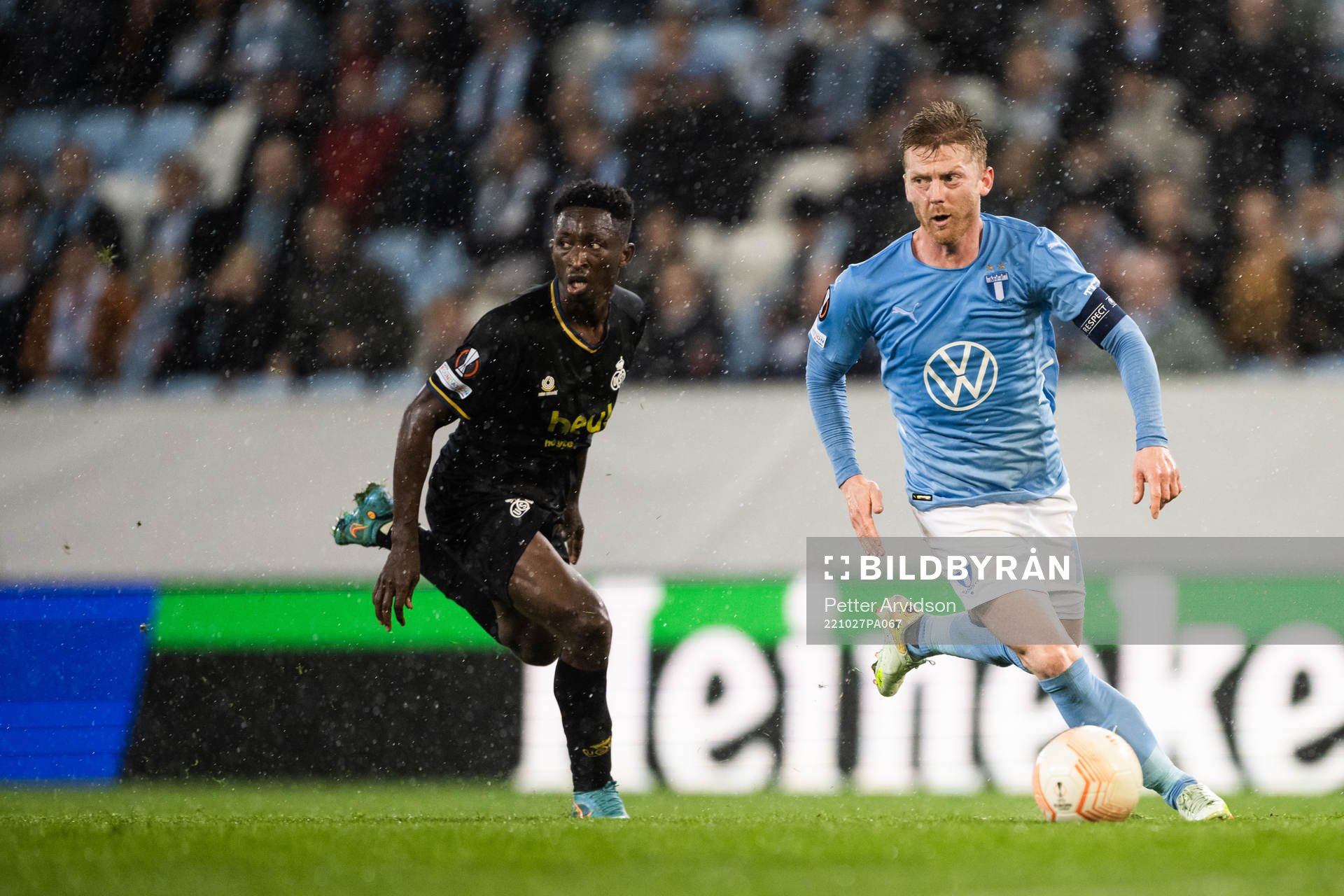 Lazare Amani of Union SG and Anders Christiansen of Malmö