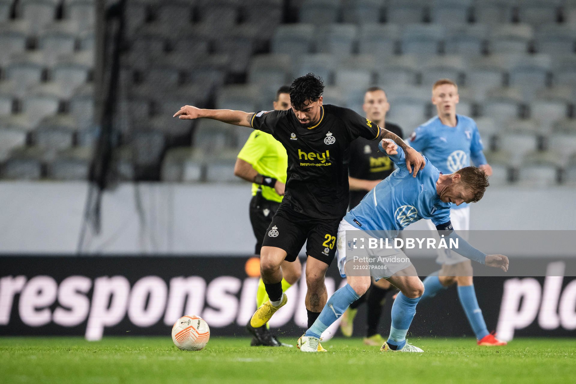 Cameron Puertas of Union SG and Anders Christiansen of