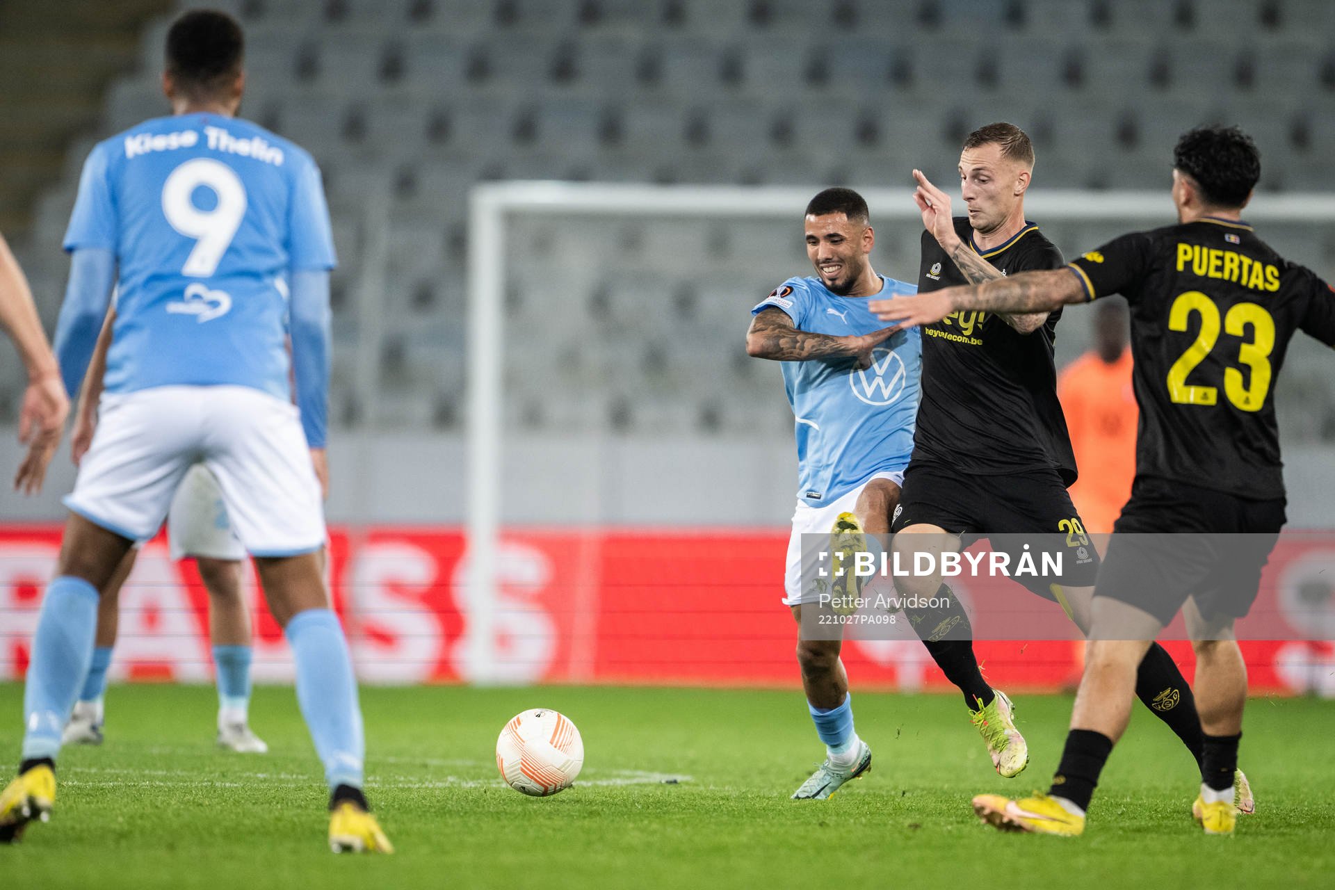 Sergio Pena of Malmö and Gustaf Nilsson of Union SG during the UEFA Europa League between Malmö FF and Royale Union Saint-Gilloise on October 27, 2022 in Malmö.