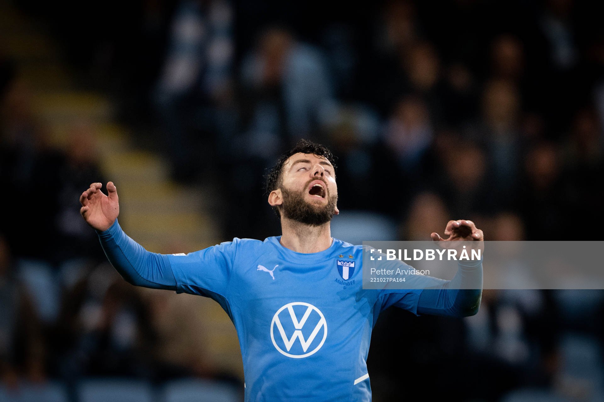 Erdal Rakip of Malmö looks dejected