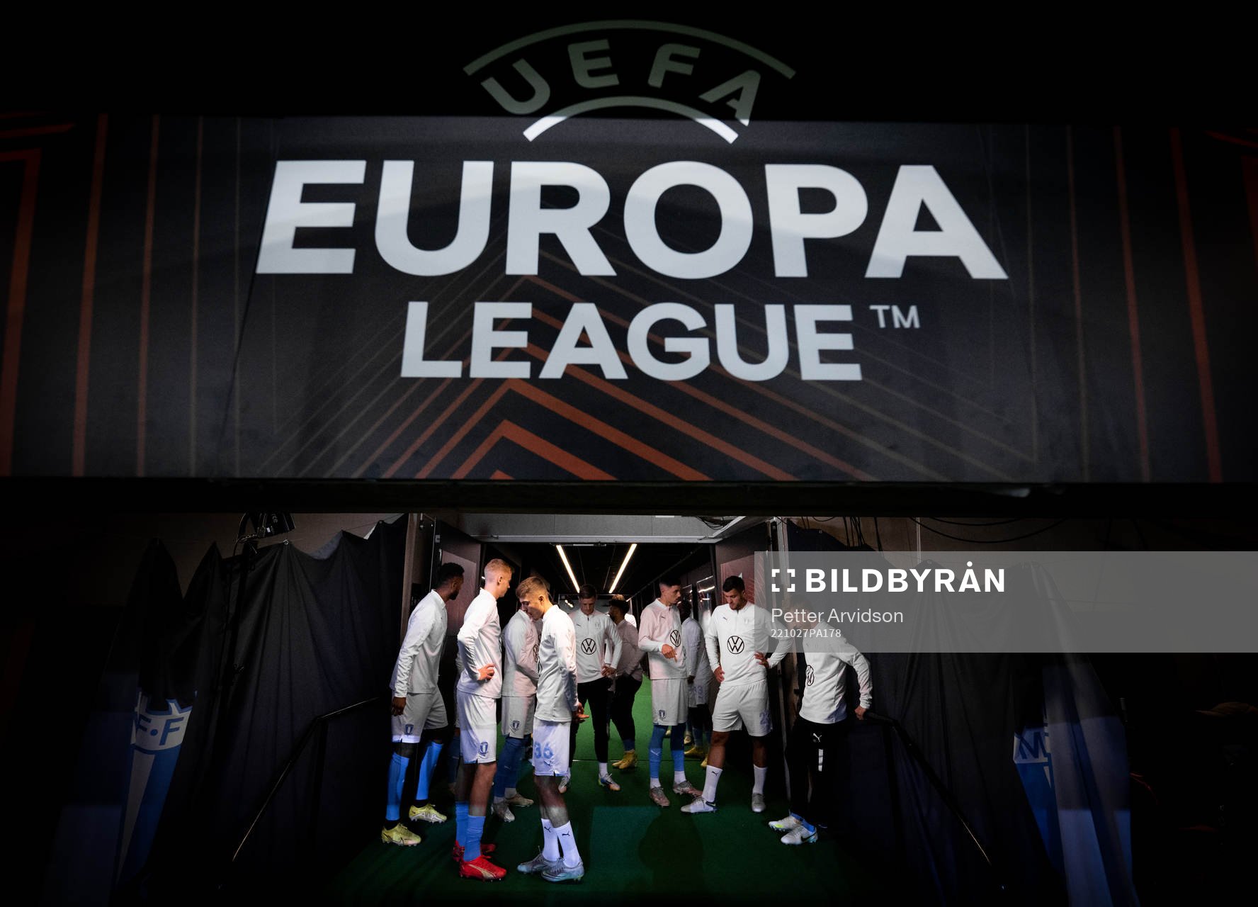 Players of Malmö in the in the players tunnel