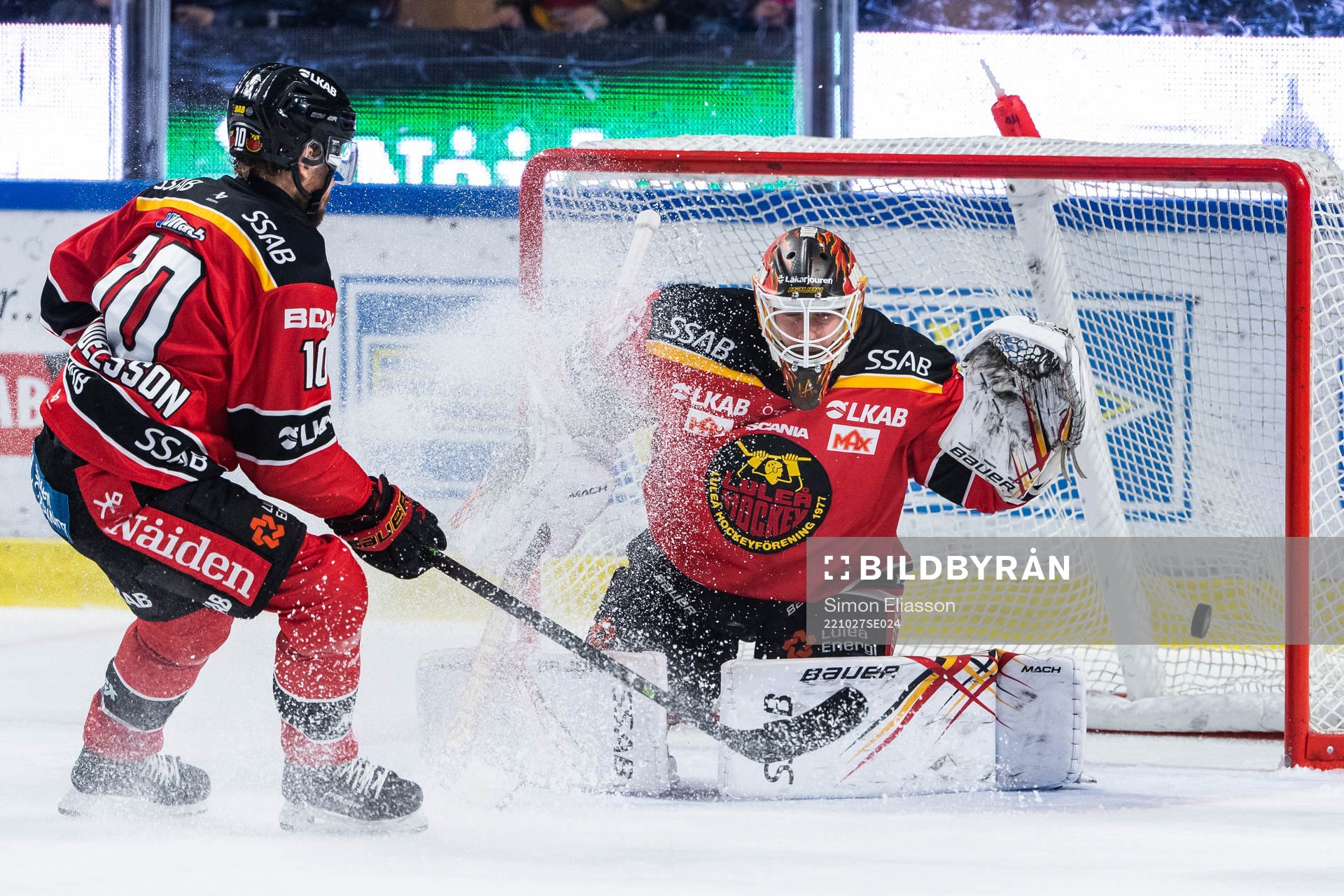Luleås målvakt Joel Lassinantti släpper in 1-2 av
