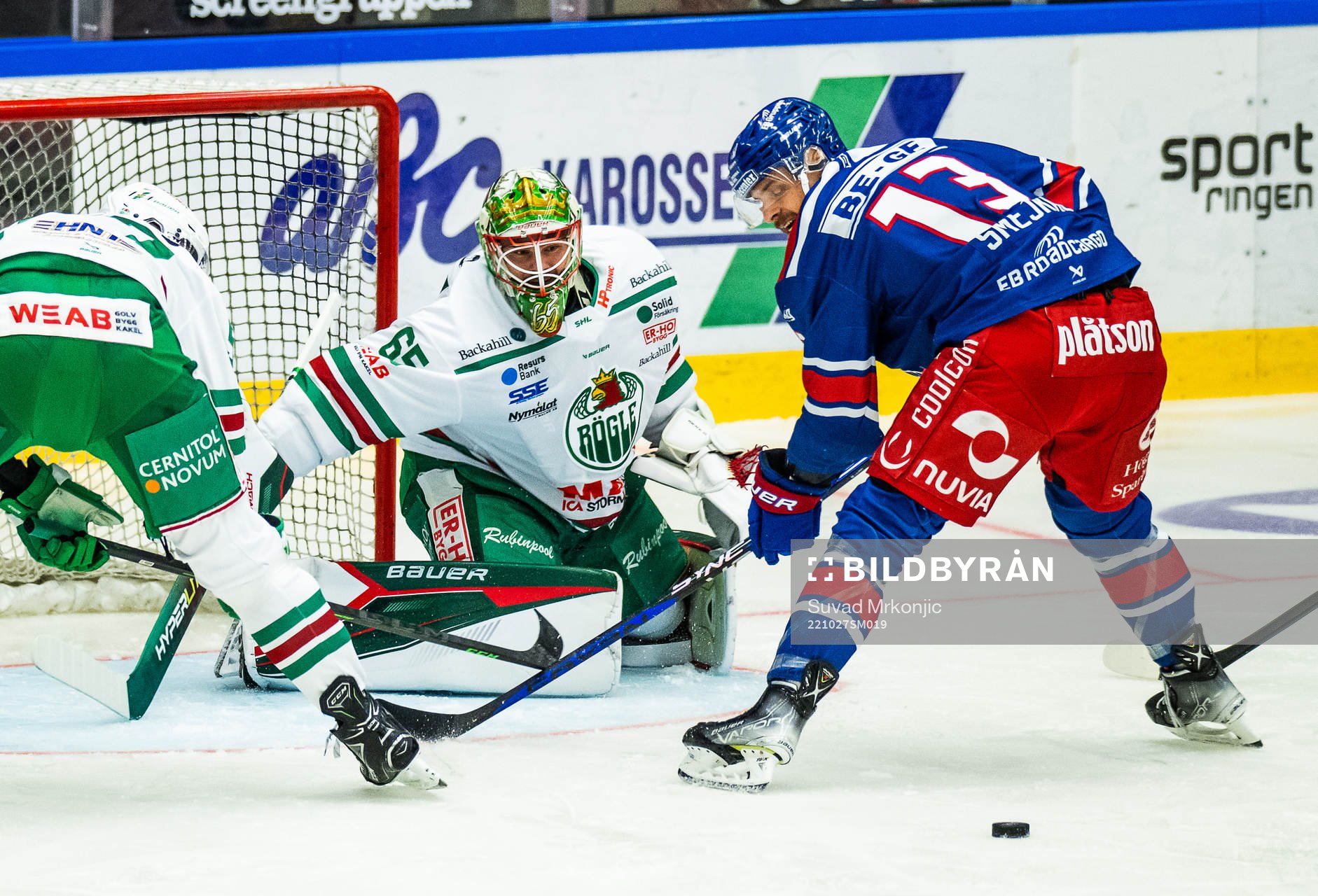 Rögles målvakt Christoffer Rifalk och Oskarshamns Jiri