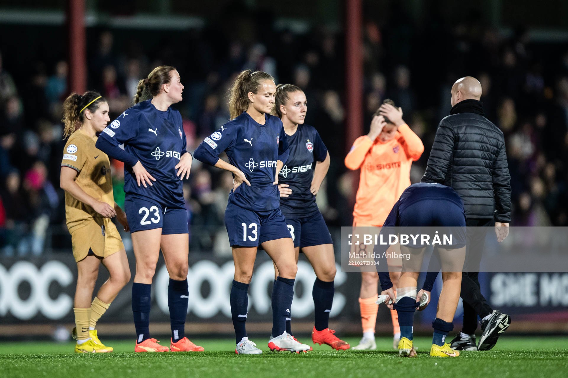 Stefanie Sanders and Frederikke Thögersen of FC Rosengård