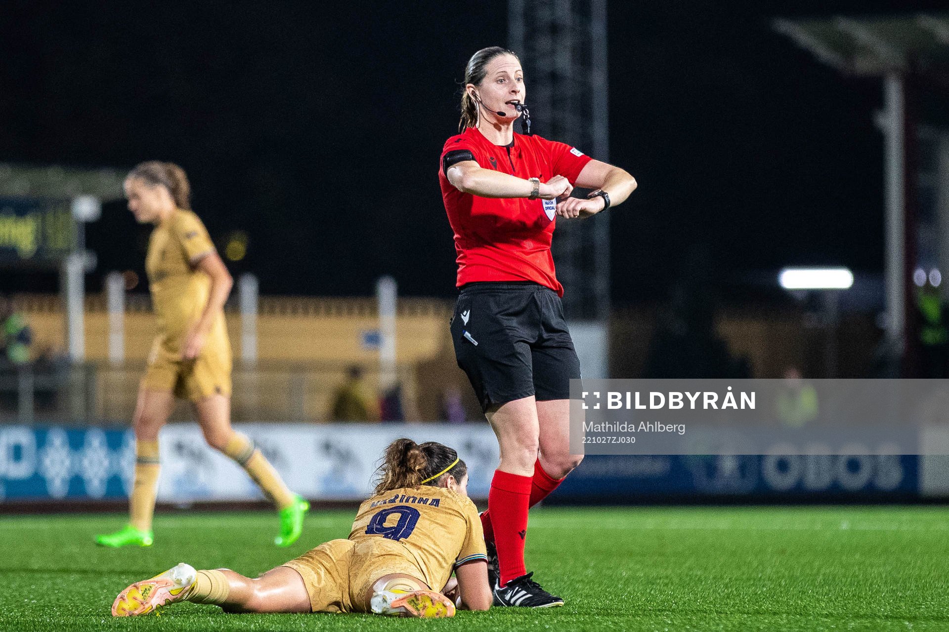 Referee Lorraine Watson