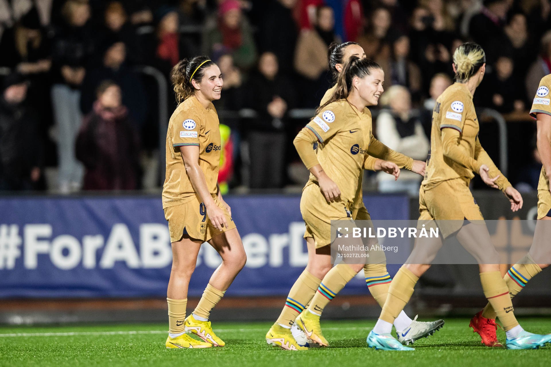 Mariona Caldentey of Barcelona celebrates