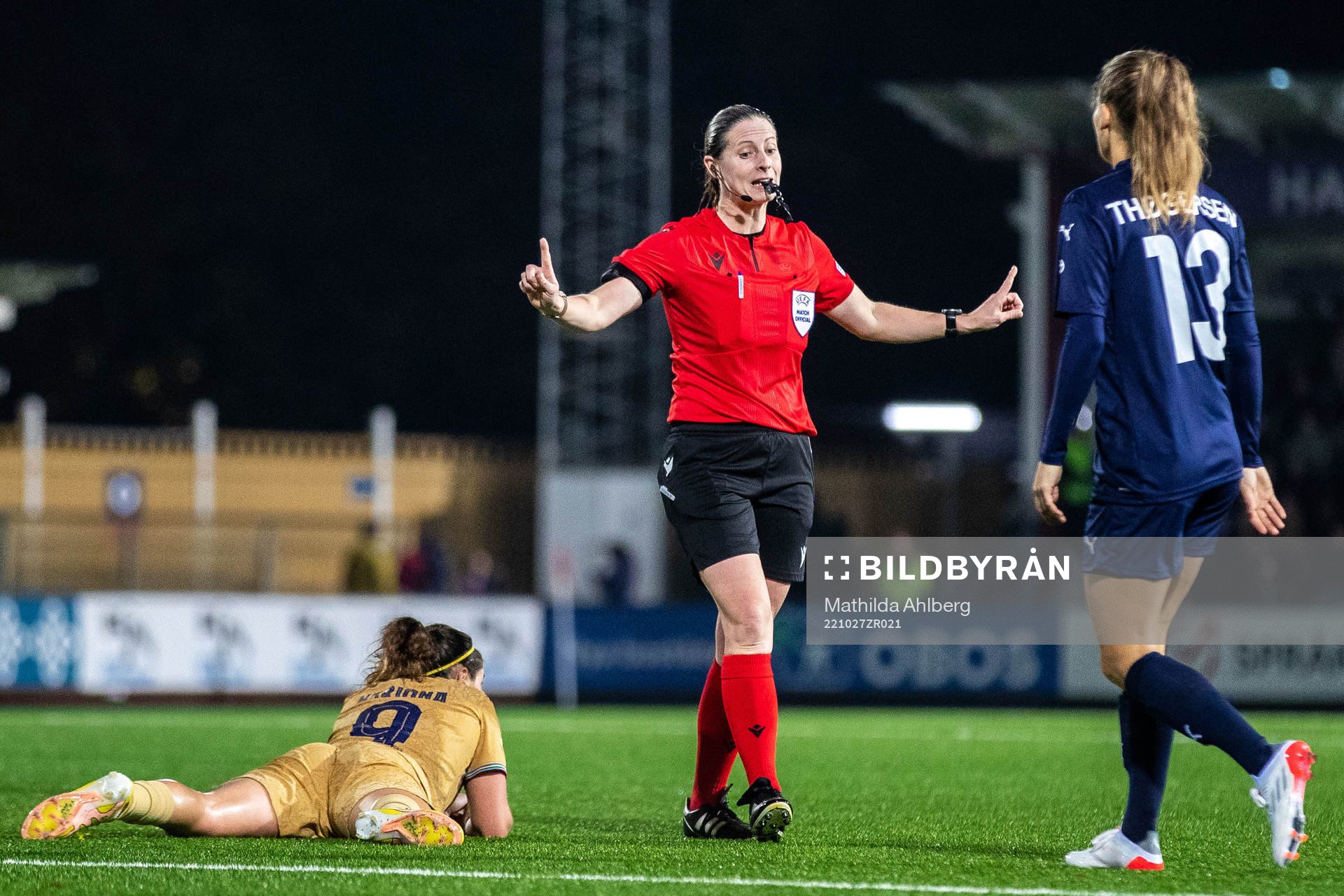 Referee Lorraine Watson
