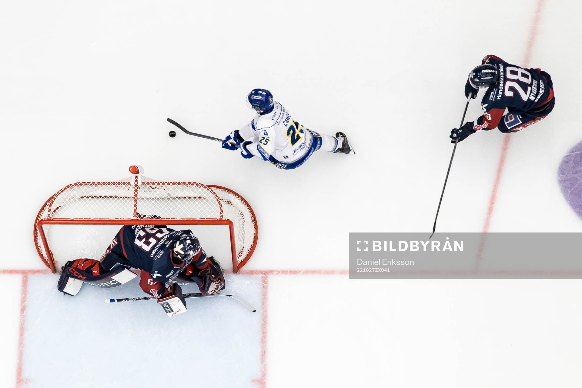 Linköpings målvakt Marcus Högberg och Leksands Carter