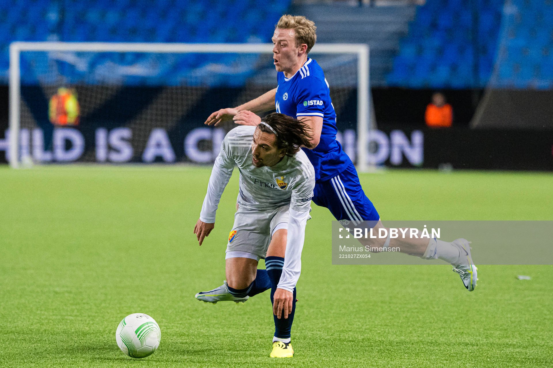 Gustav Wikheim of Djurgården and Erling Knudtzon of Molde during the UEFA Europa Conference League match between Molde and Djurgården on October 27, 2022 in Molde.