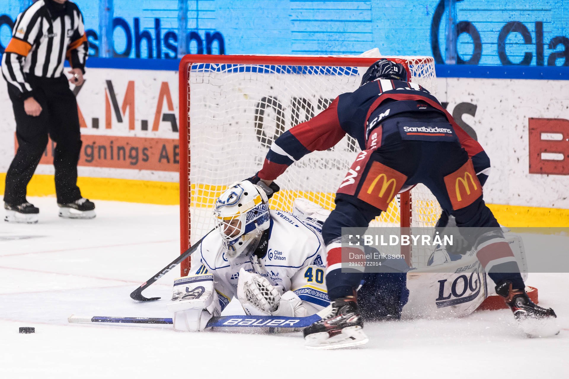 Leksands målvakt Mantas Armalis räddar straff från
