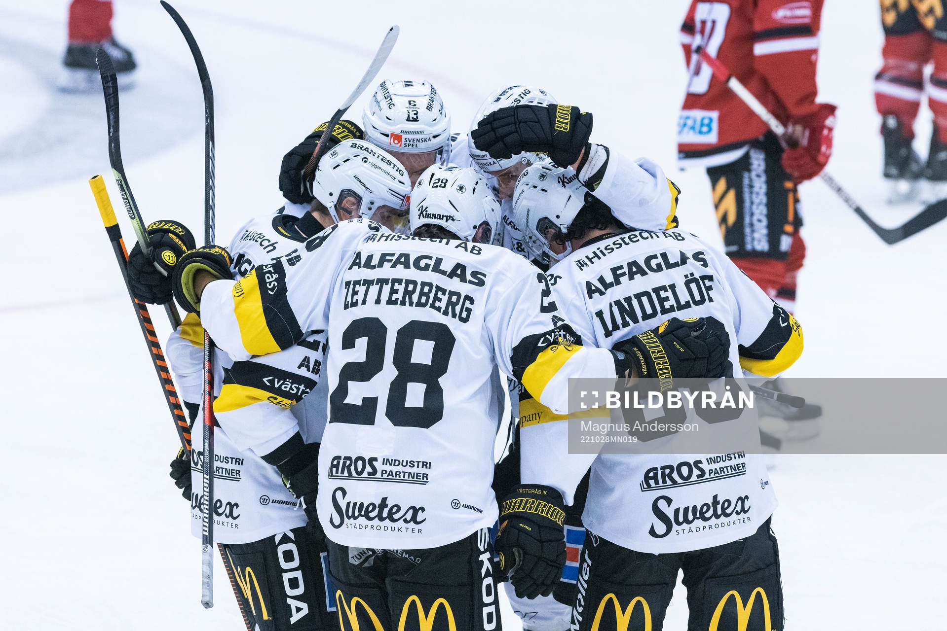 Västerås spelare jublar