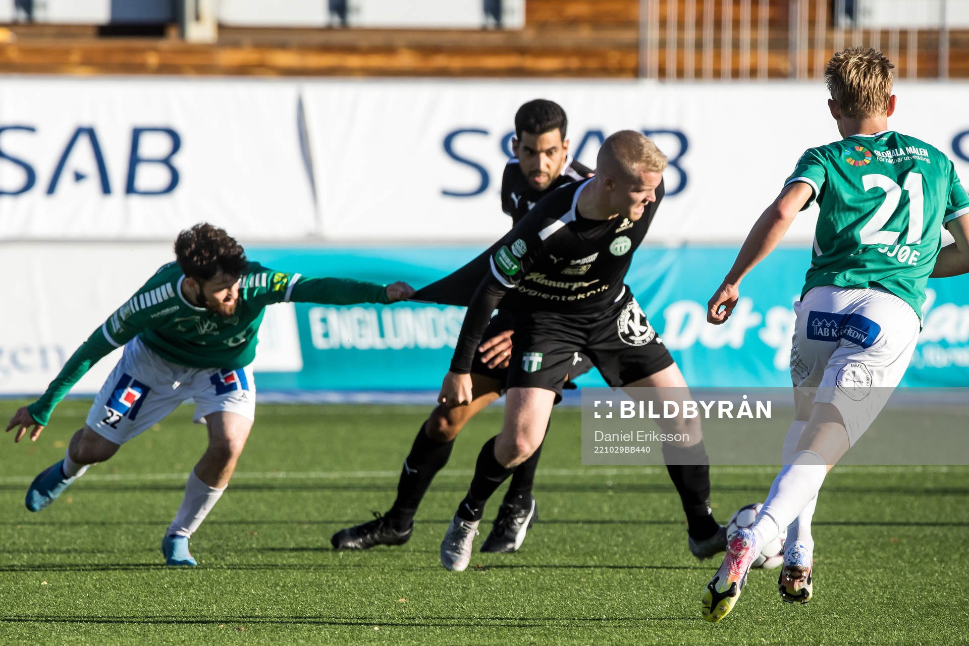 Brages Jonathan Syberg Tamimi och Västerås SKs Simon