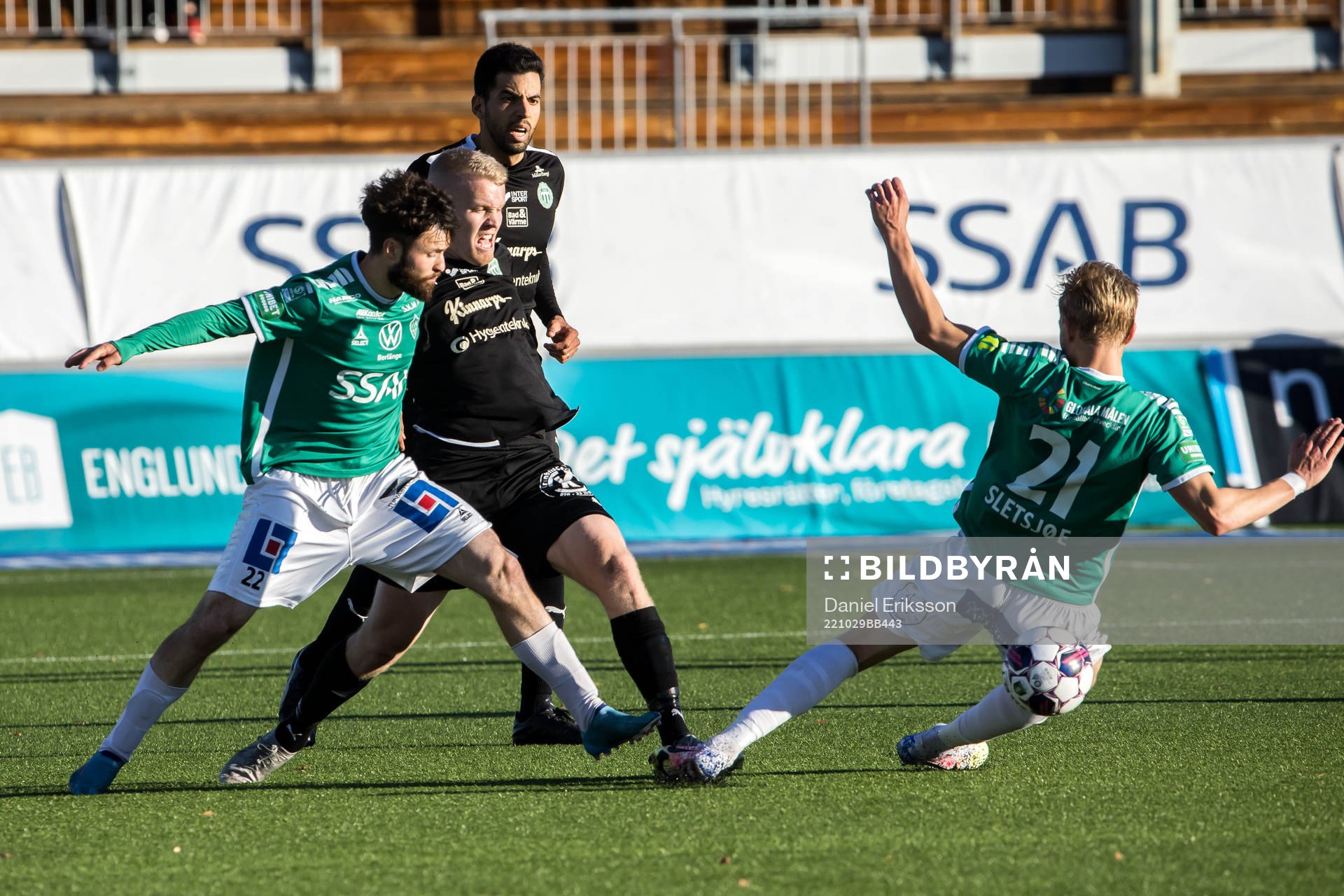 Brages Jonathan Syberg Tamimi och Västerås SKs Simon