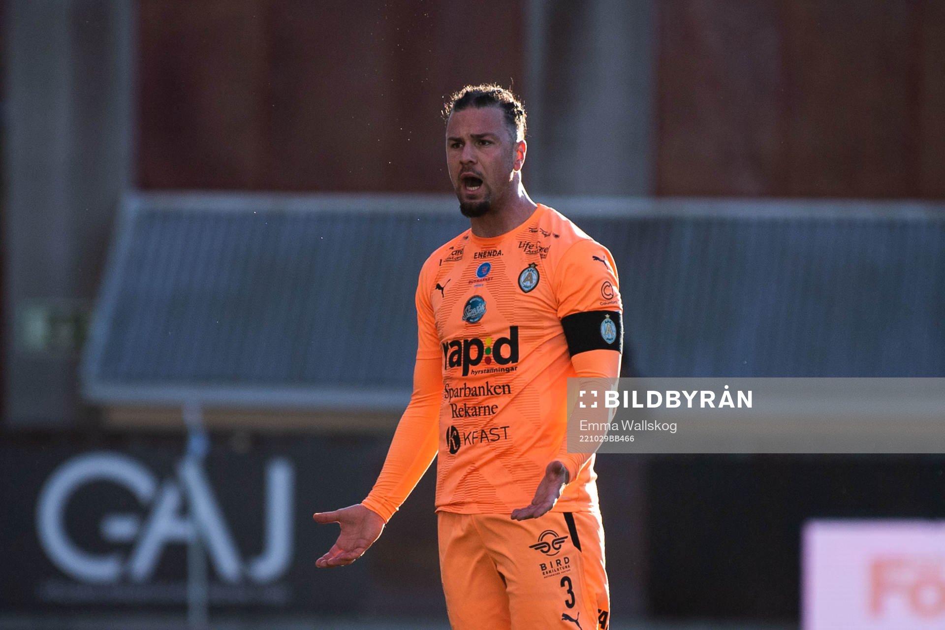 AFC Eskilstunas Abdelkarim Mammar Chaouche reagerar på