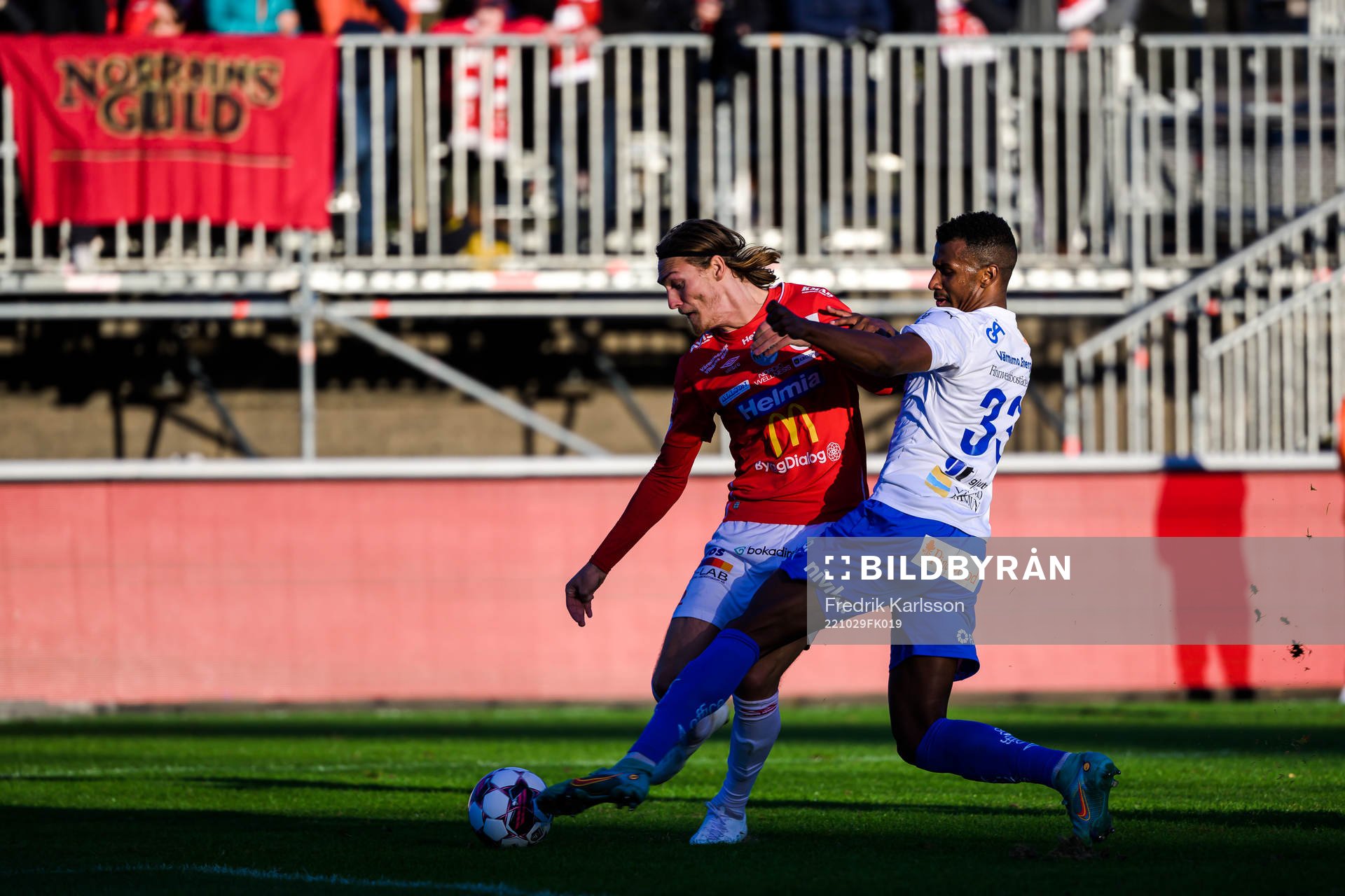 Degerfors Gustav Granath och Värnamos Bernardo Vilar