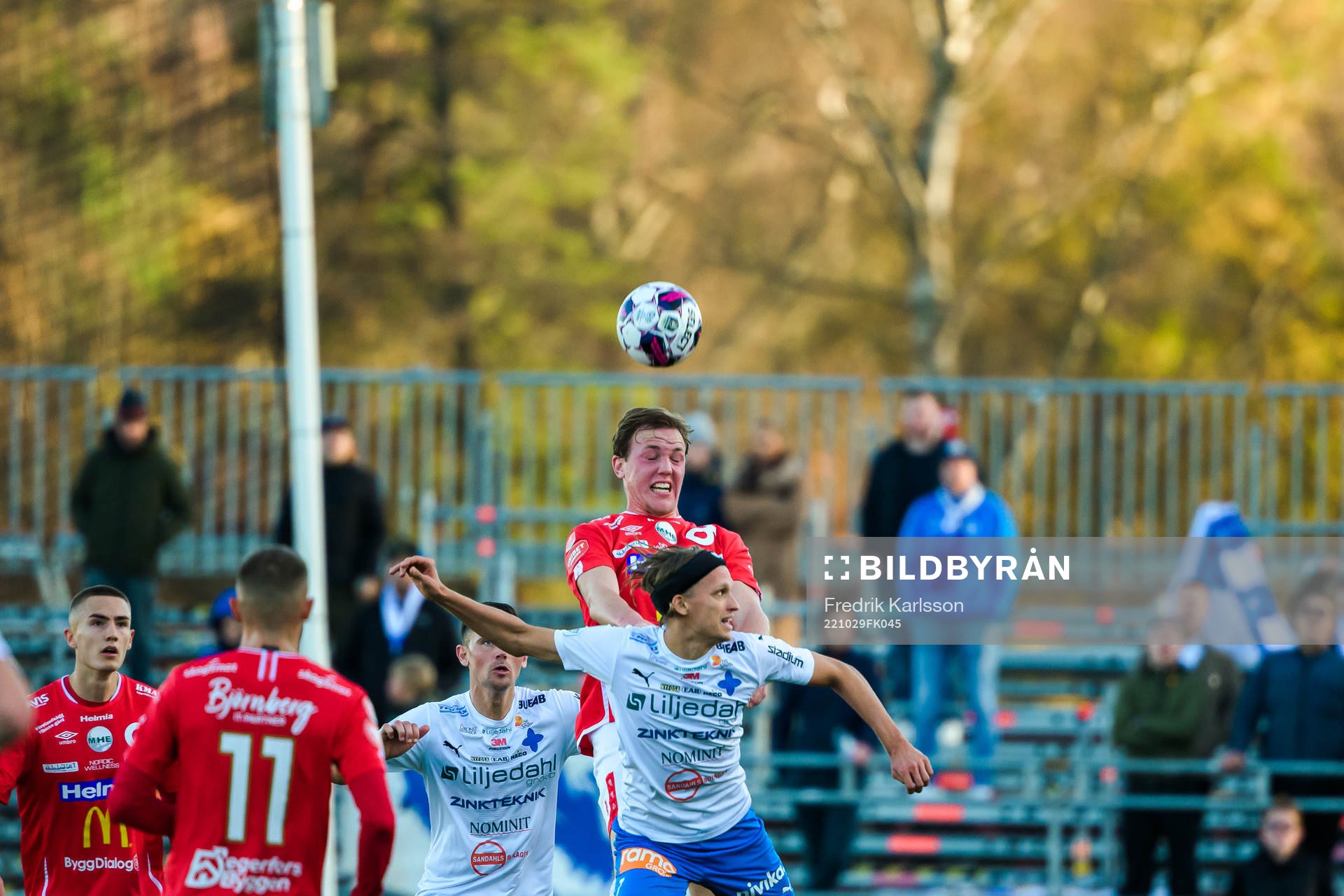 Degerfors Adam Carlen och Värnamos Charlie Vindehall