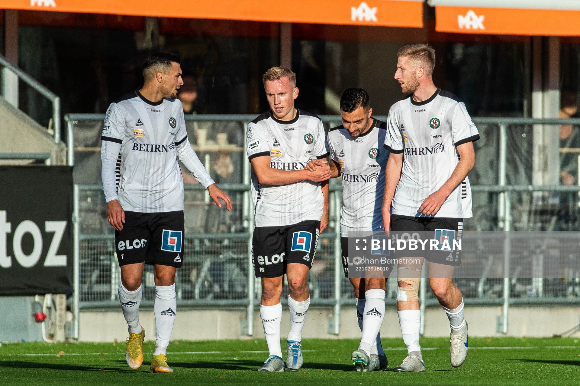 Örebros David Seger jublar med Ahmed Yasin och Jiloan Hamad
