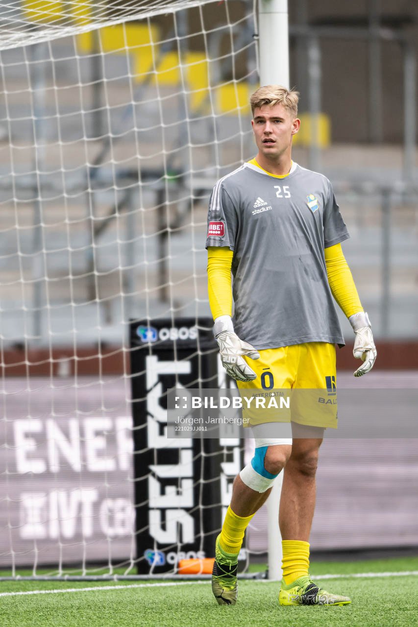 Östers målvakt Mathias Nilsson