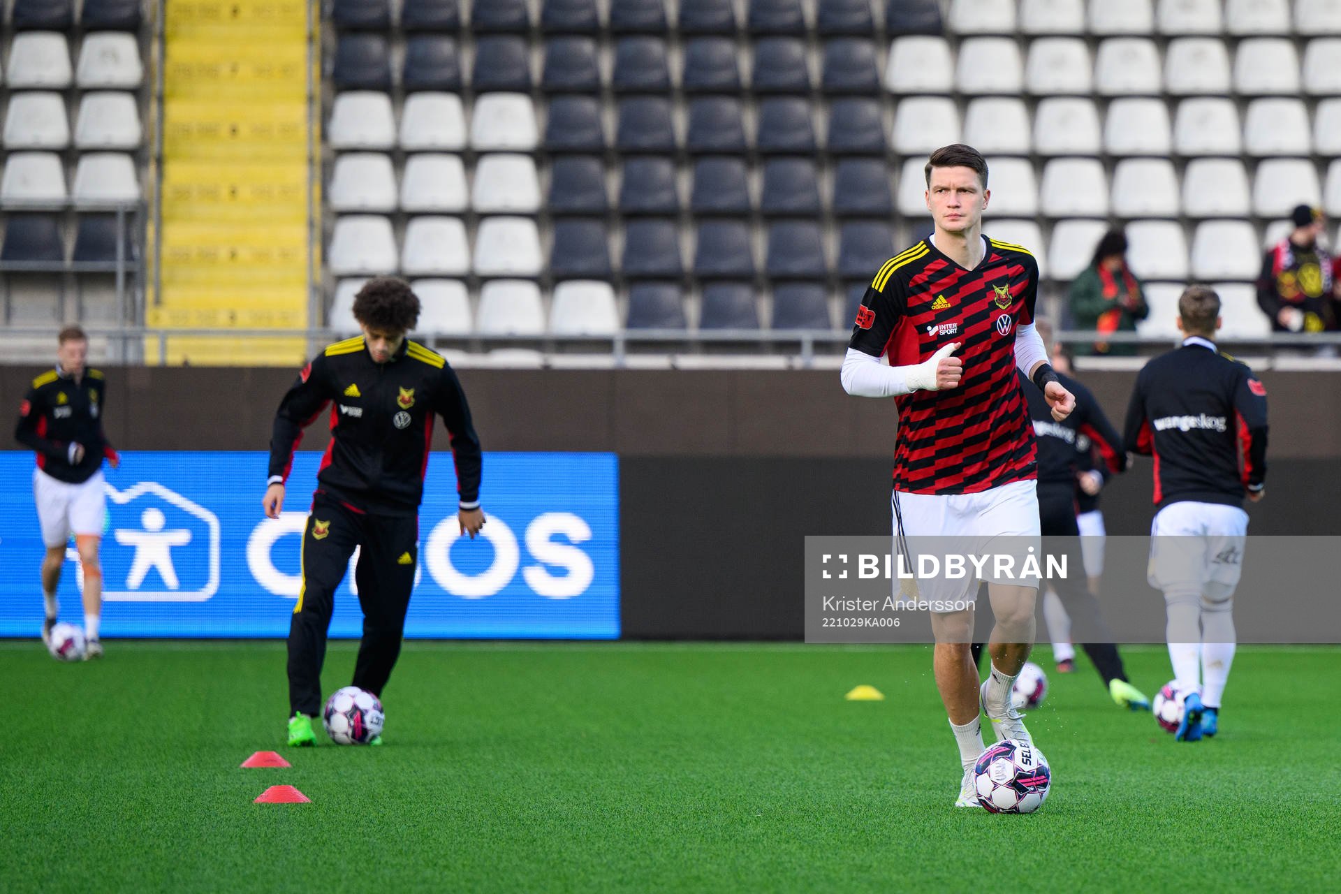 Östersunds Myroslav Mazur före fotbollsmatchen i
