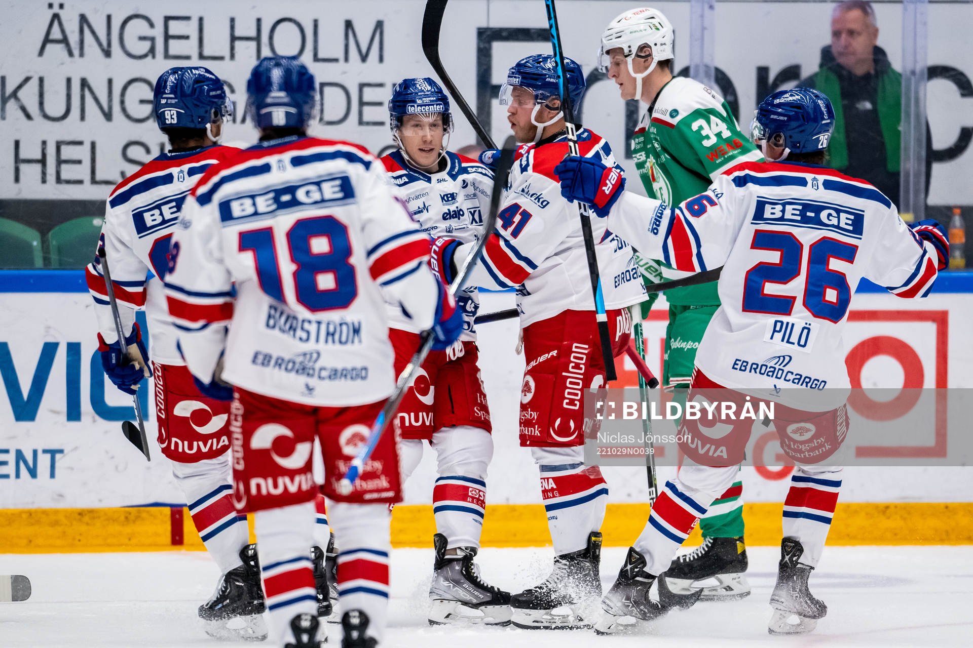 Oskarshamns Myles Powell och Johan Johnsson jublar