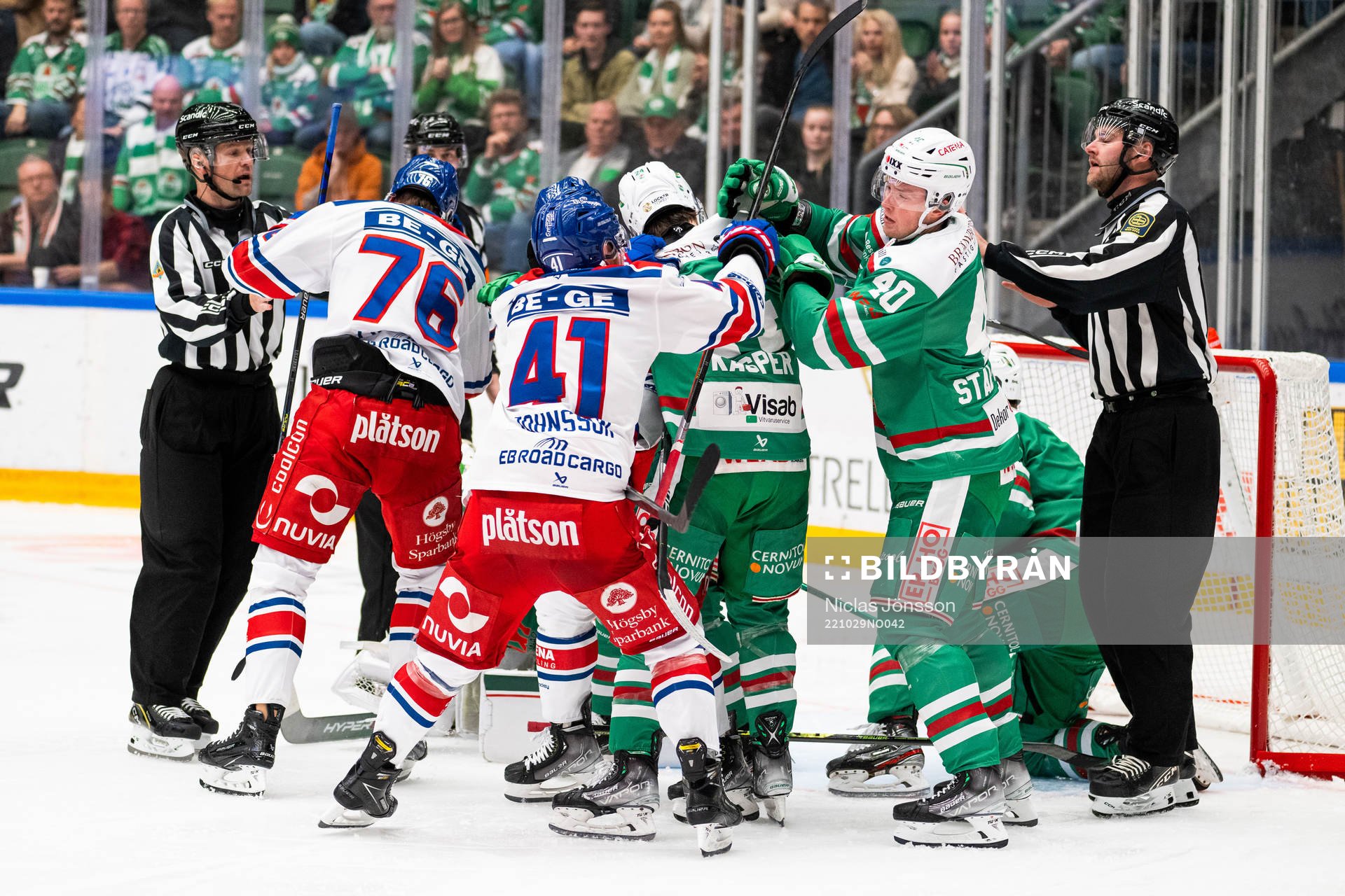 Bråk mellan Oskarshamns Johan Johnsson och Rögles Oskar