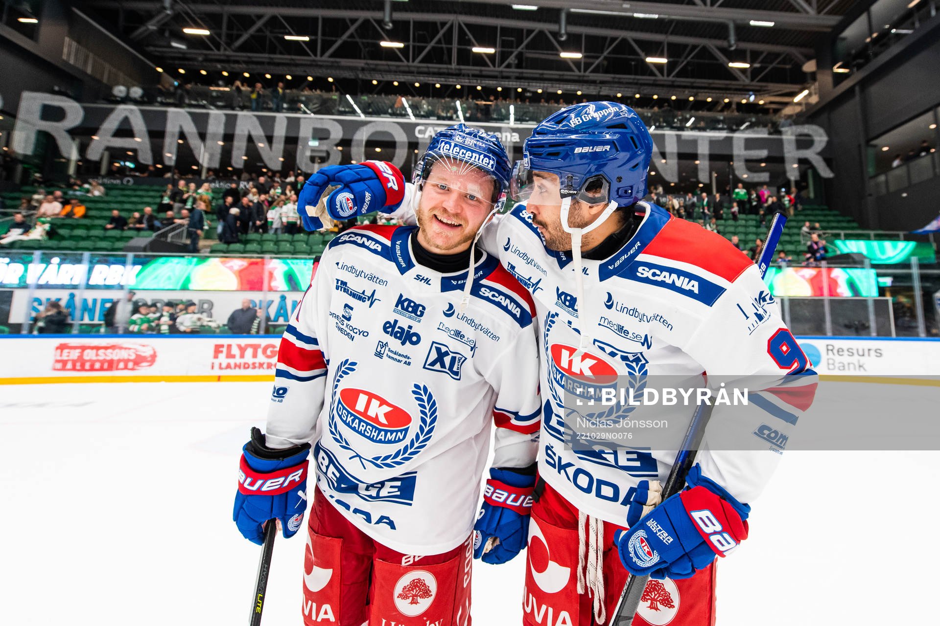 Oskarshamns Johan Johnsson och Cameron Brace jublar