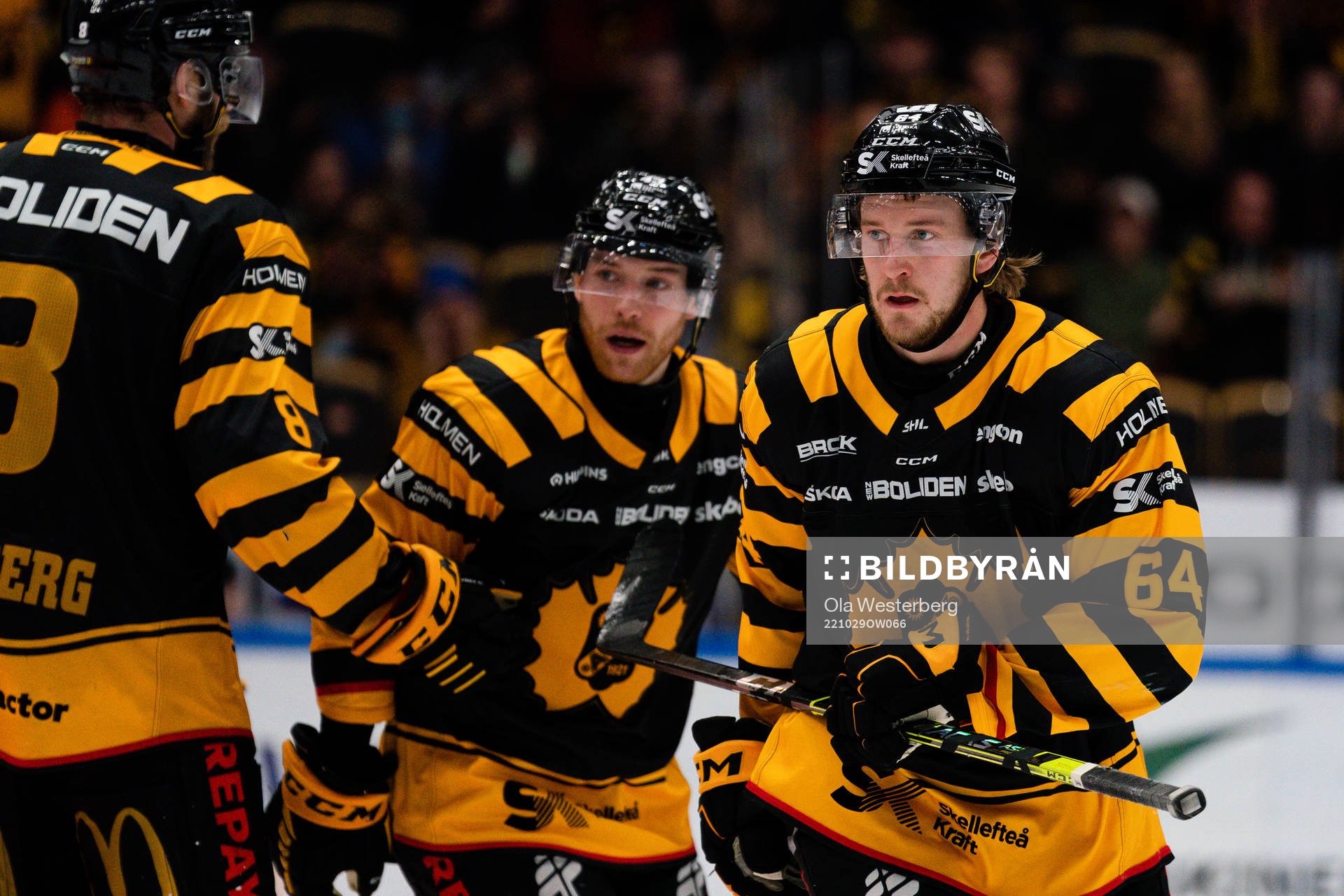 Skellefteås Jonathan Pudas och Filip Sandberg  jublar