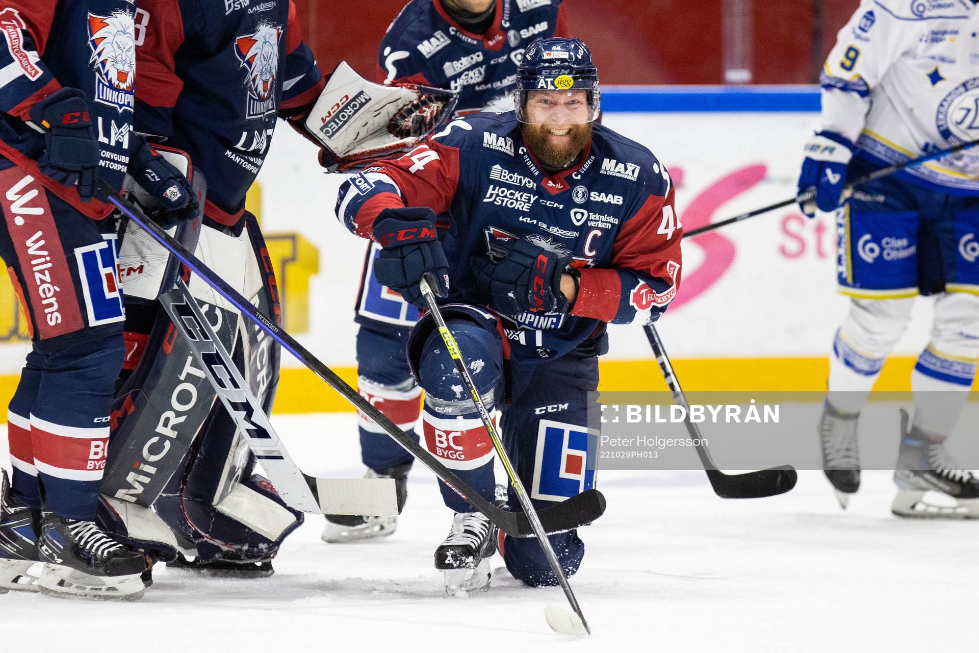 Linköpings Jonas Junland har ont