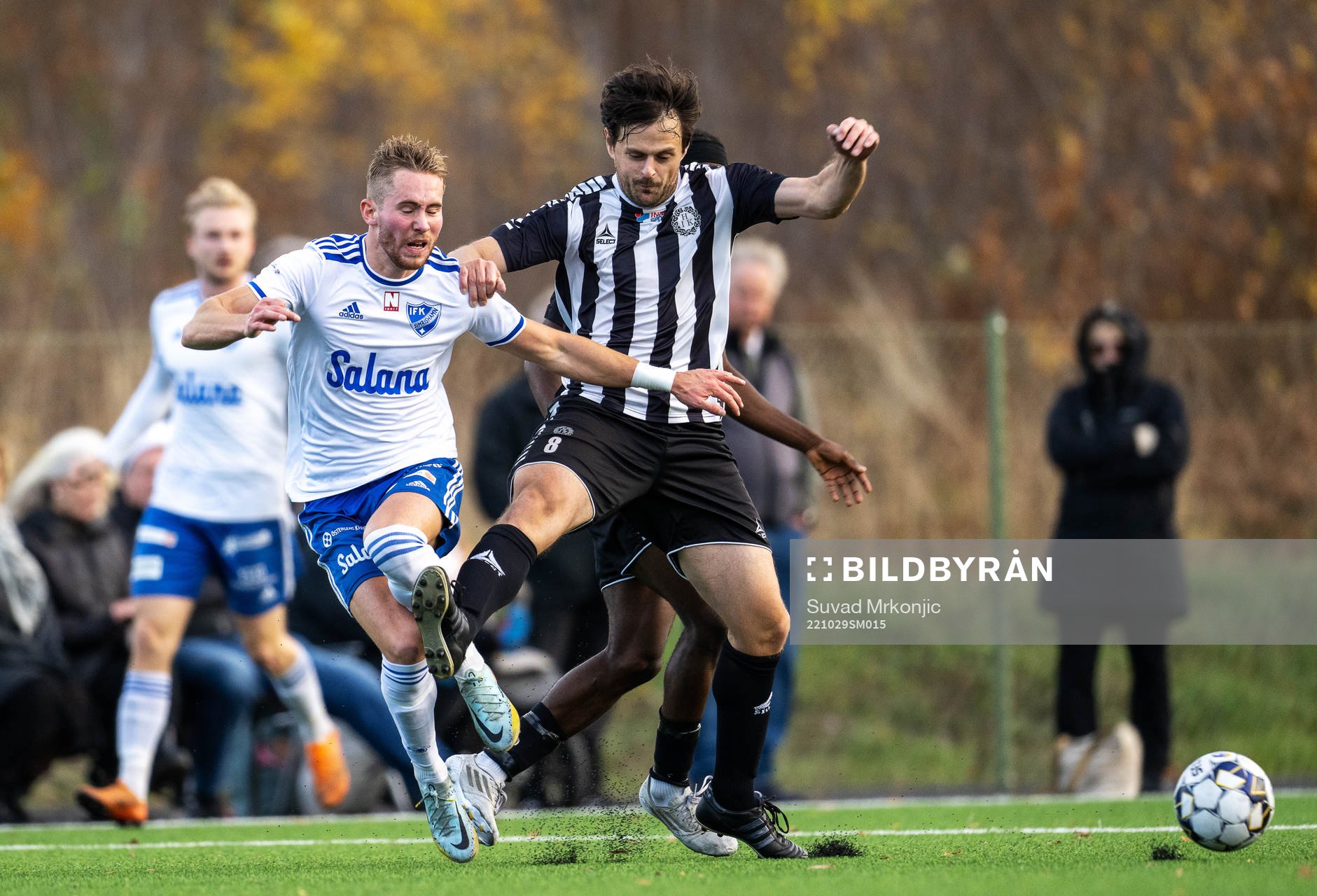 Simrishamns Pontus Wiktorsson och Högsbys Mergim Smakolli
