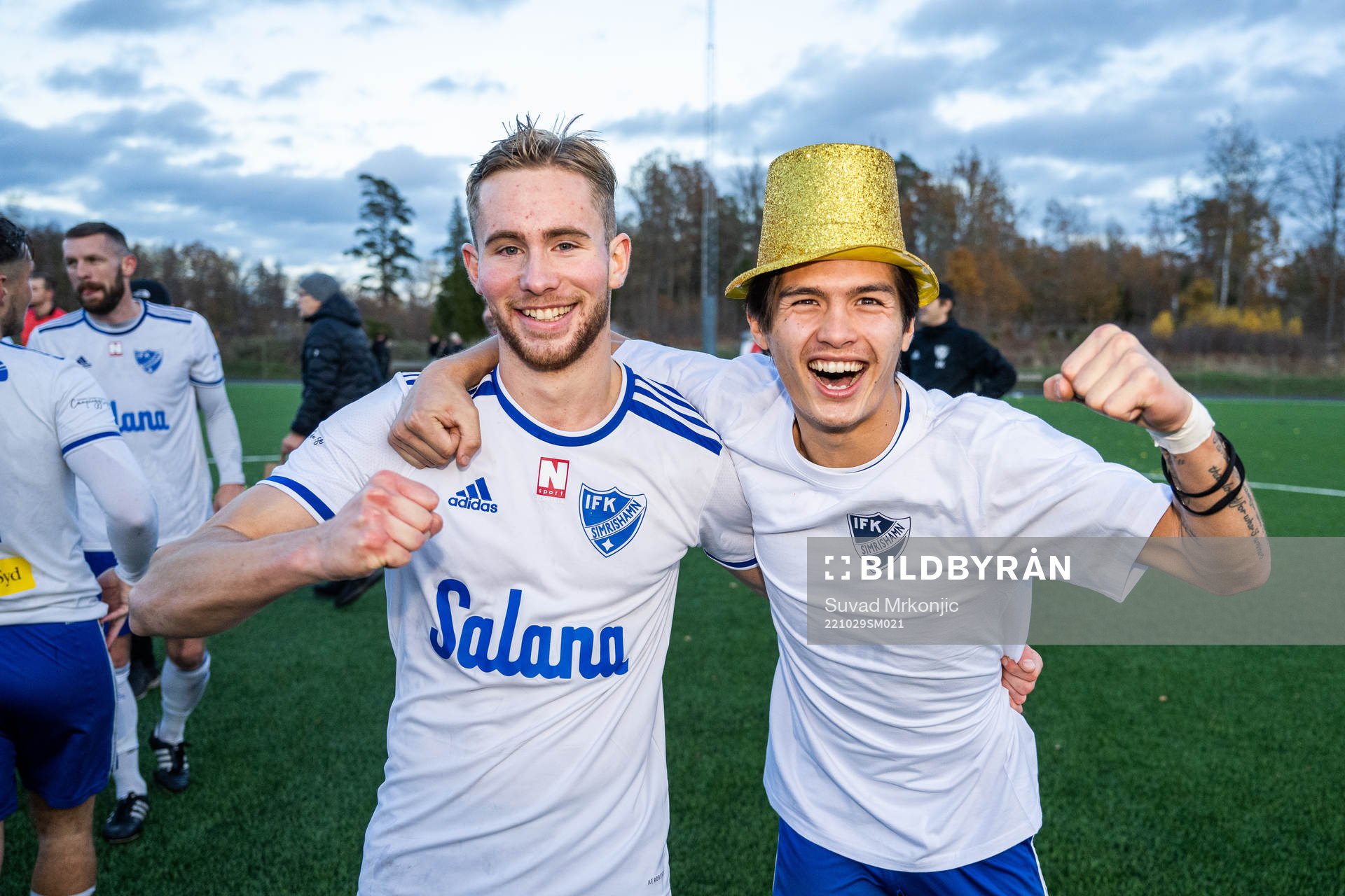 Simrishamns Pontus Wiktorsson och Emil Sjögren jublar