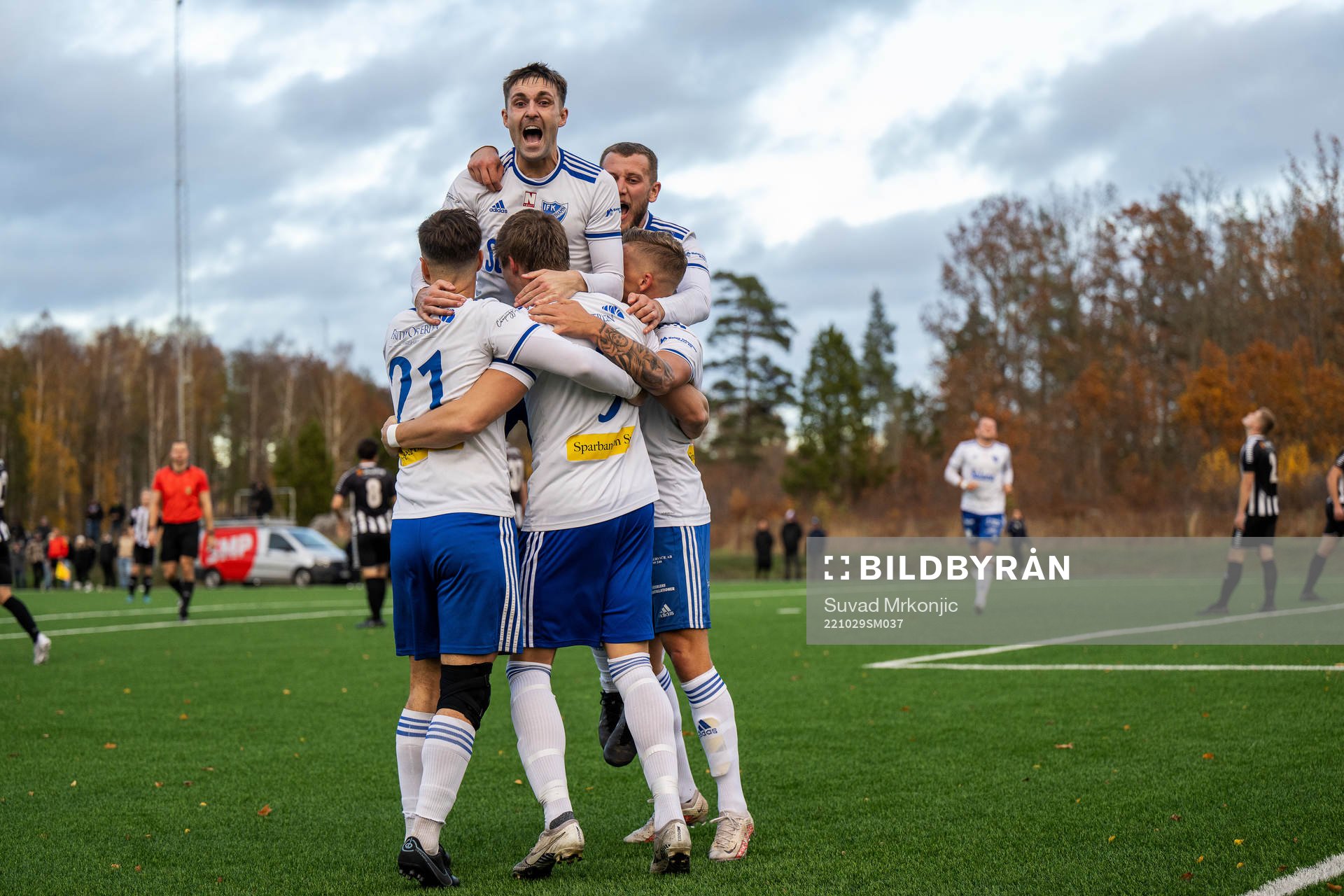 Simrishamns Lucas Olsson jublar