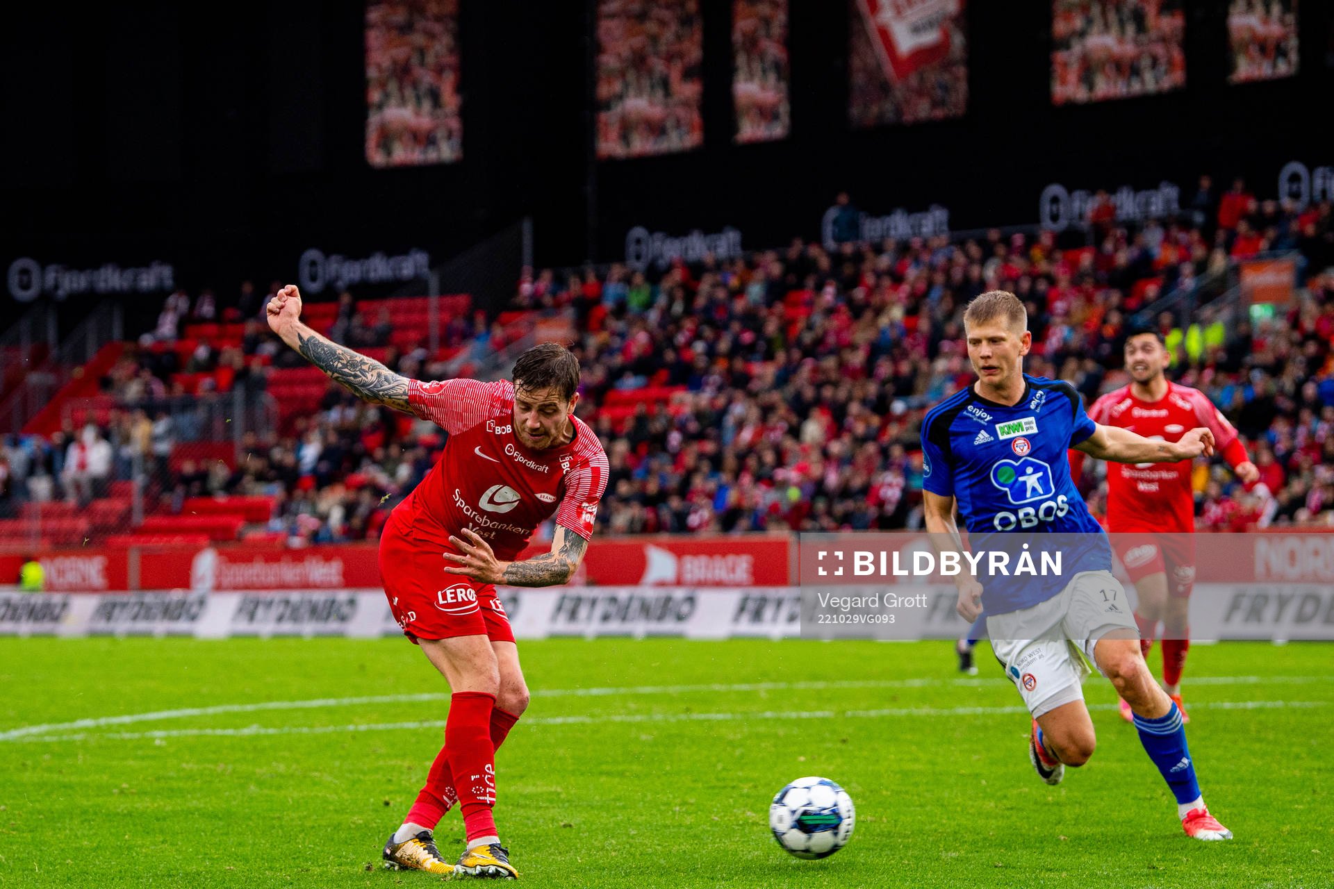 Frederik Lindbøg Børsting of Brann and Fredrik Kristensen