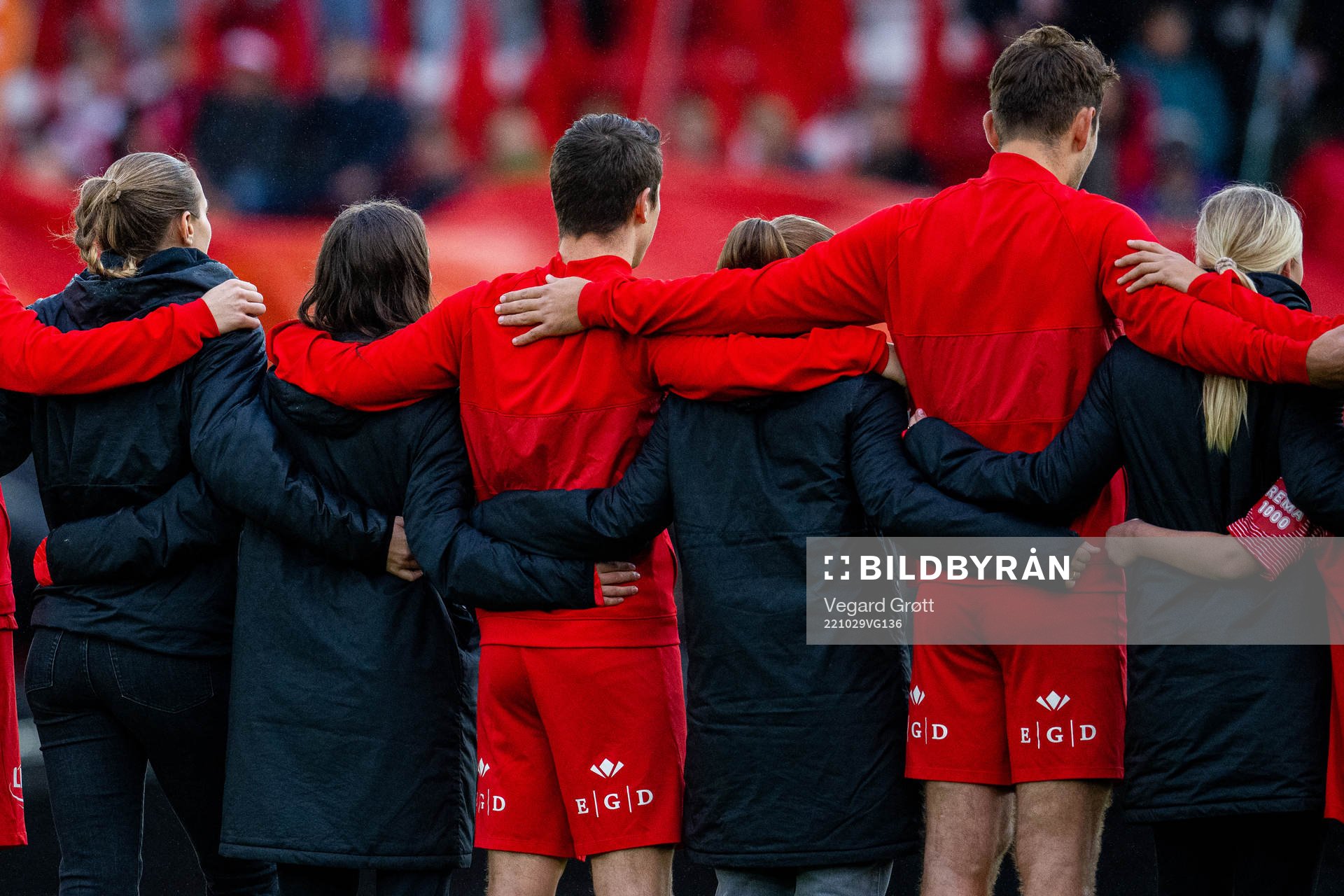 Players of Brann line up