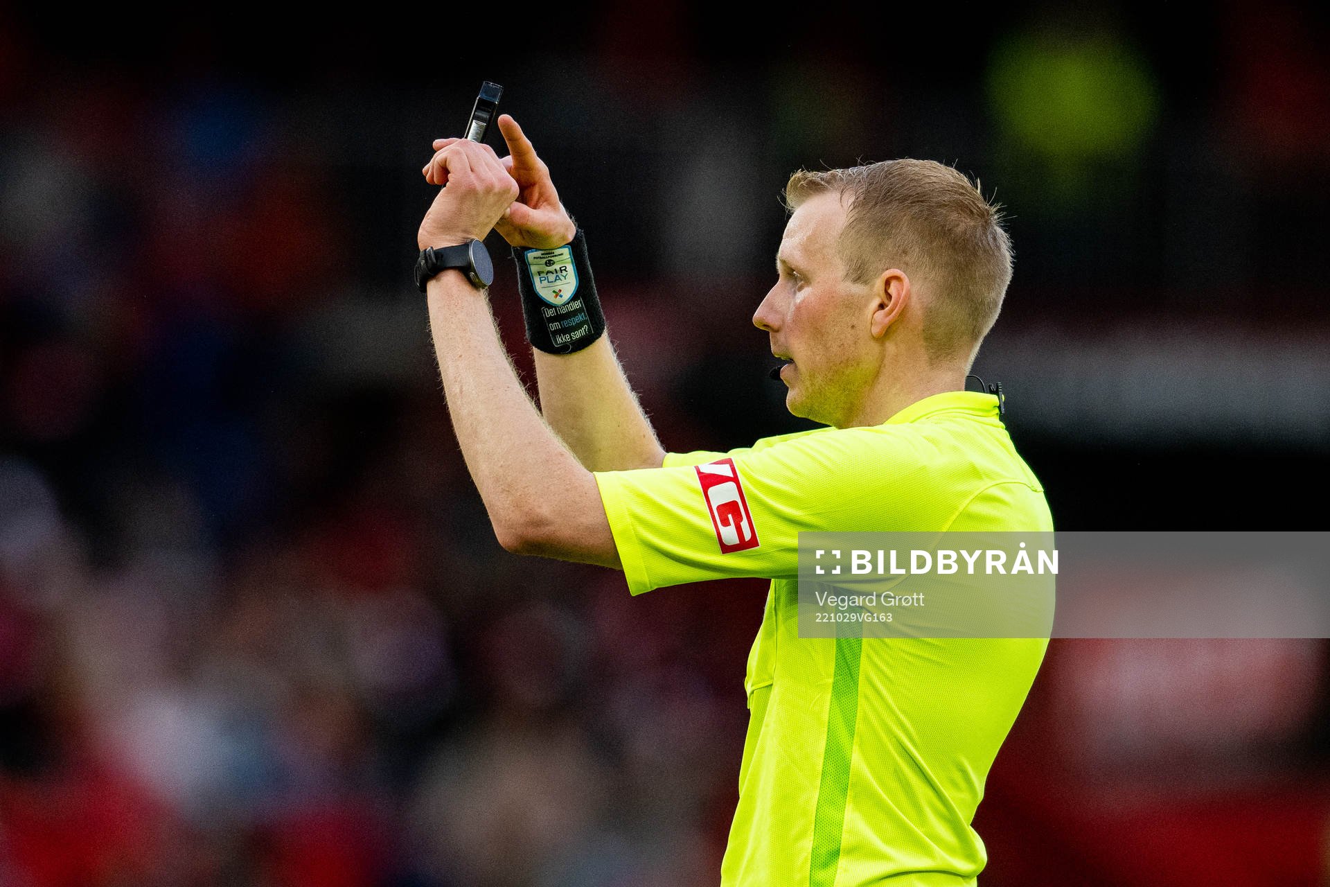 Eivind Bodding, referee, during the OBOS-ligaen football match between Brann and KFUM on October 29, 2022 in Bergen. 