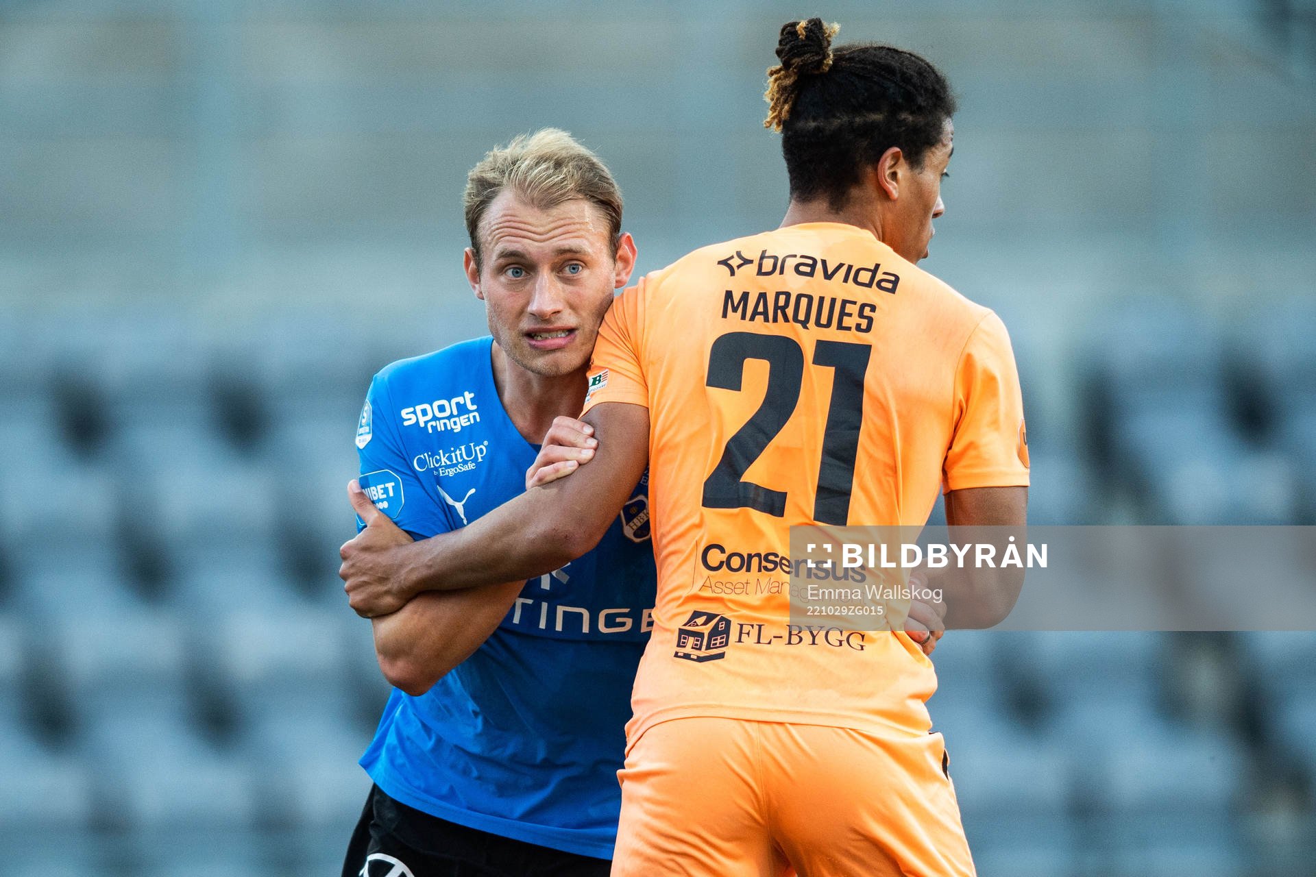 Halmstads Villiam Dahlström och AFC Eskilstunas Mikael