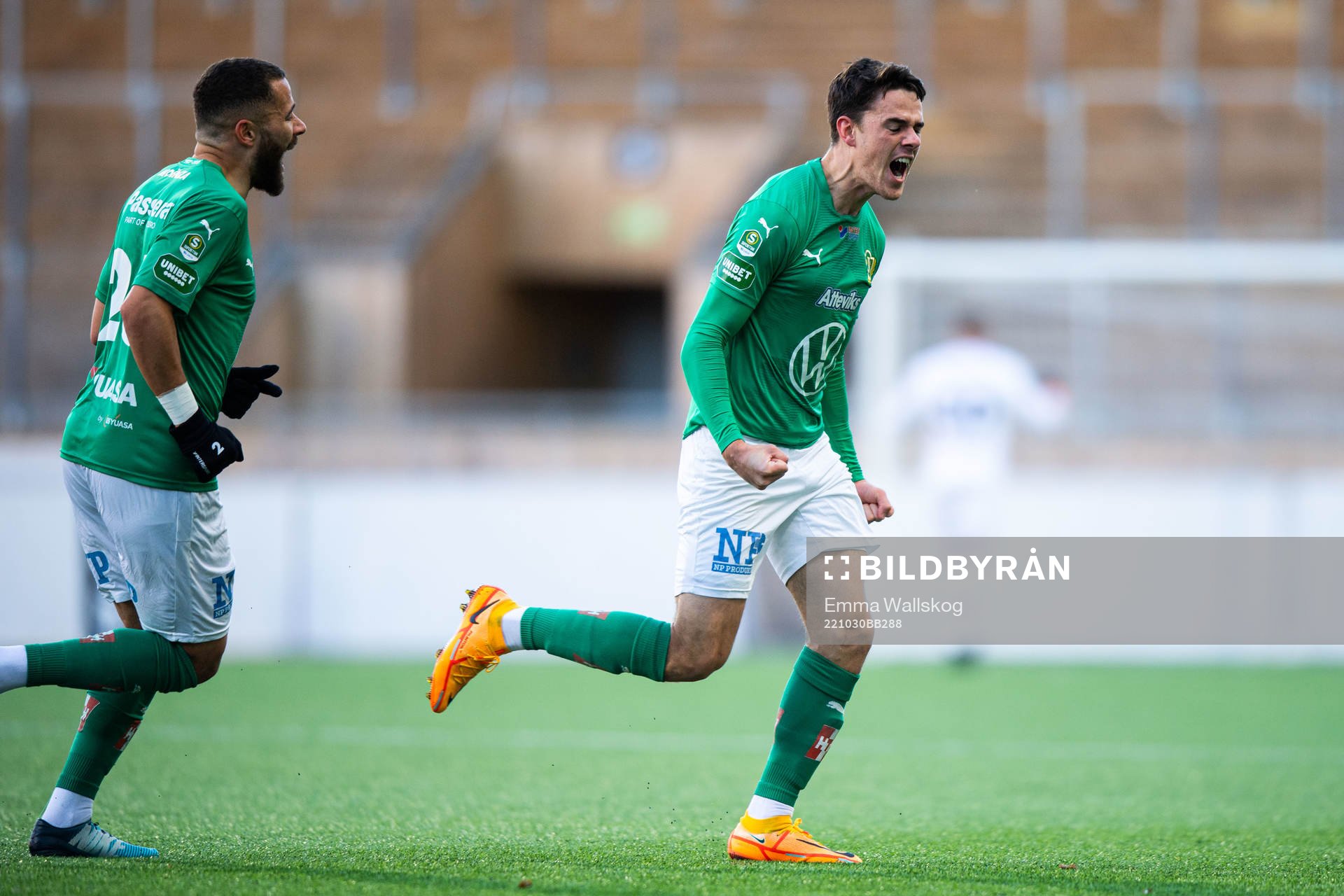 Jönköpings Södras Samuel Adrian jublar med lagkamrater