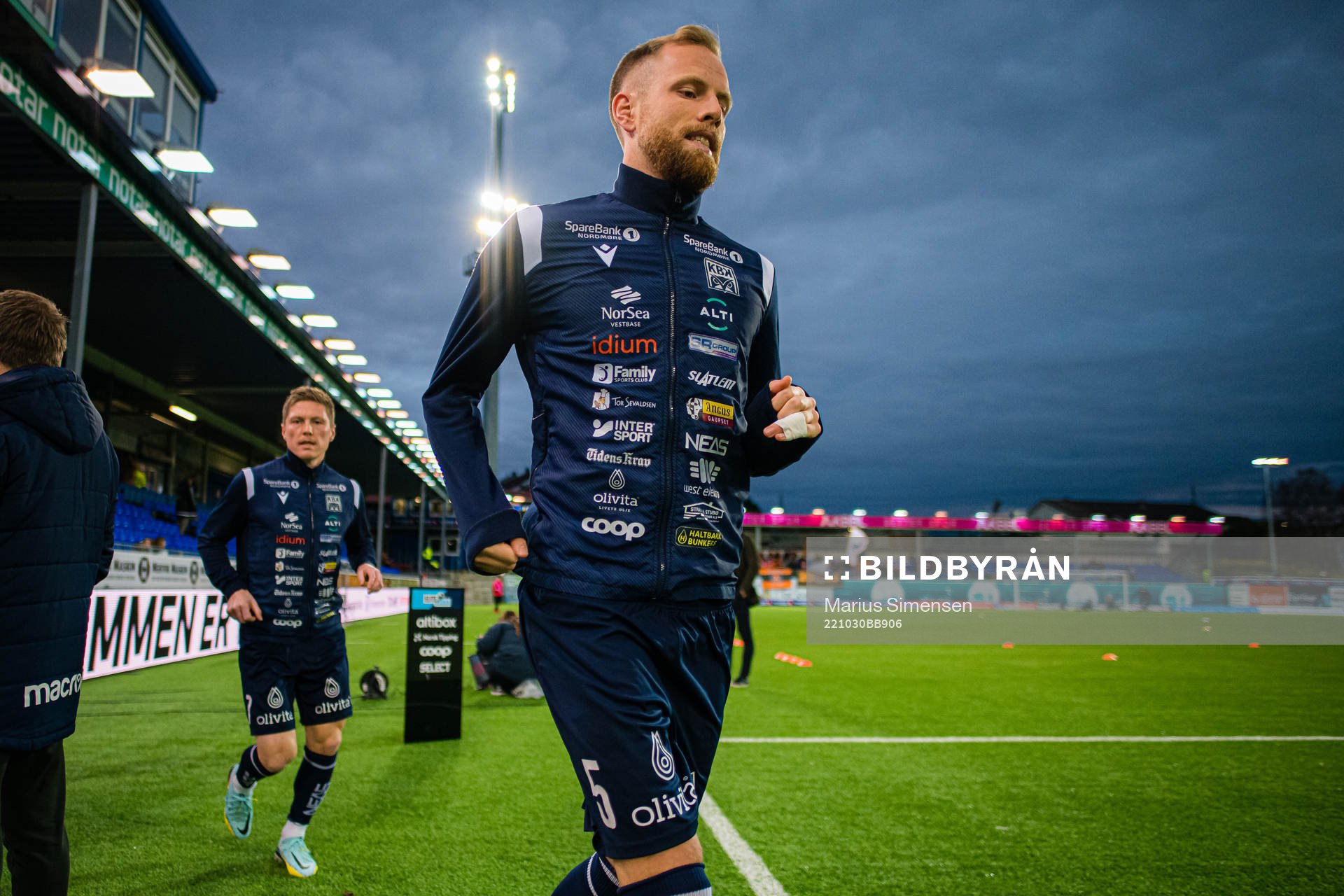 Dan Peter Stensøe Ulvestad of Kristiansund warms up