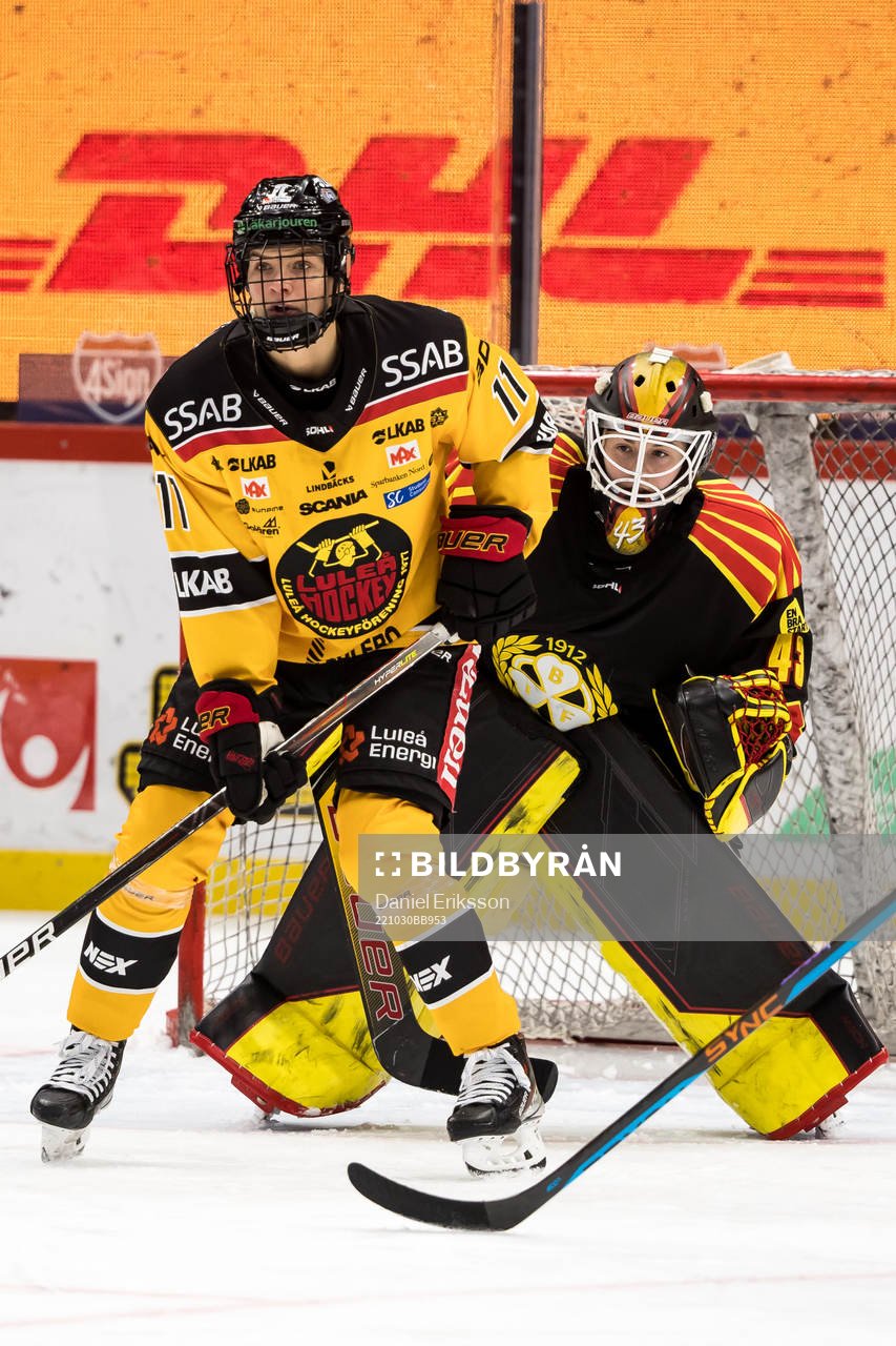 Luleås Josefine Persson och Brynäs målvakt Klara