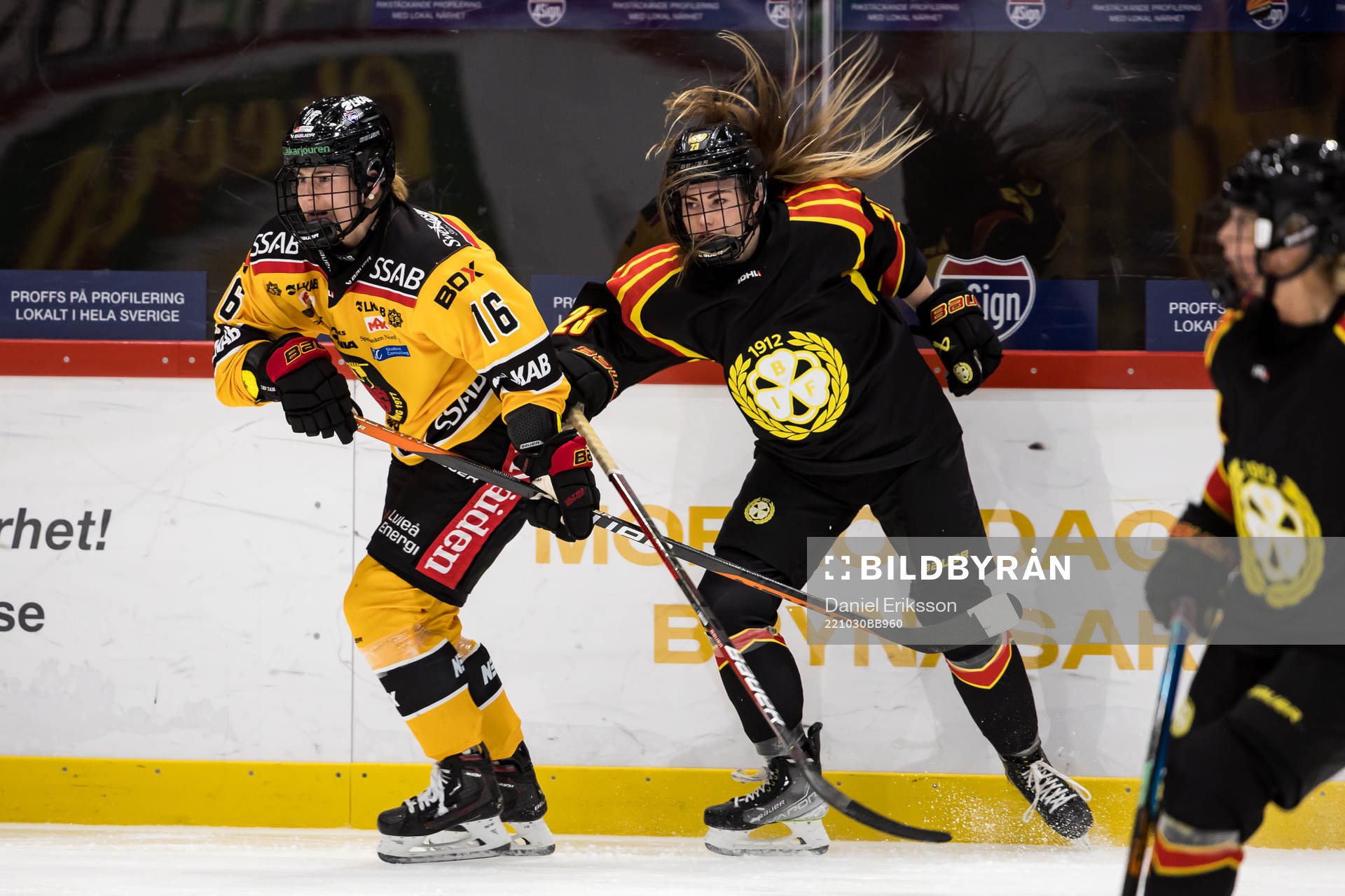 Luleås Petra Nieminen och Brynäs Moa Wernblom