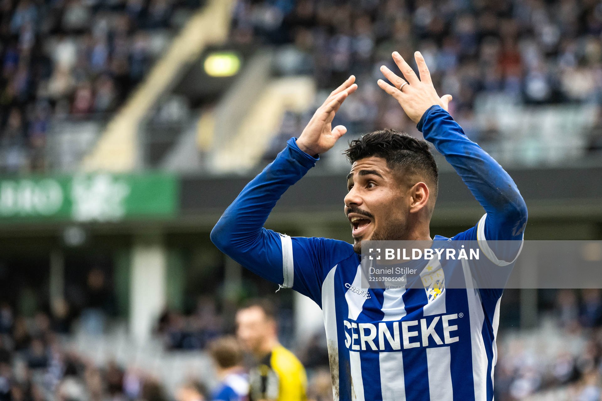 IFK Göteborgs Hosam Aiesh deppar