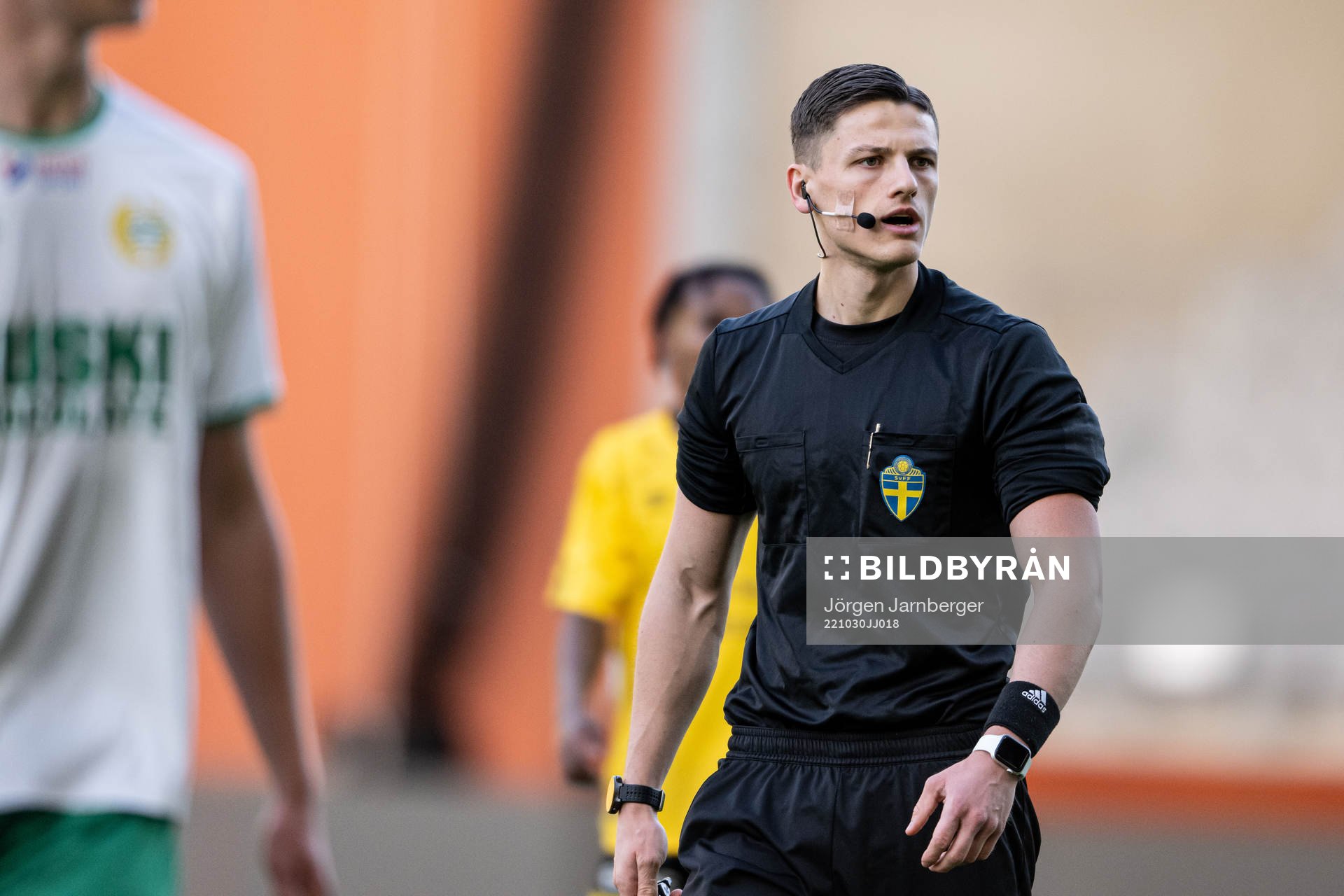Domare Elvir Gërxhaliu under semifinal ett i P17 Allsvenskan mellan Elfsborg och Hammarby den 30 oktober 2022 i Borås.